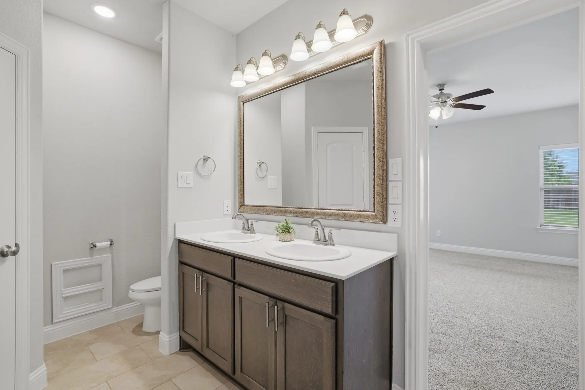 Single Family Residence For Sale in Collin County , 2911 Diamondback Drive, Melissa, Texas 75454, 3 Bedroom, 2 Bathroom, 2 Garage spaces, 1,877 Sqft, built in 2022, mls#21329035, Real Estate Agent in Melissa, Homes For Sale in Collin county, Homes For Sale in Melissa, Realtor in Melissa Texas, Real Estate Brokerage Independent Realty Texas, Luminita Cordes Realtor