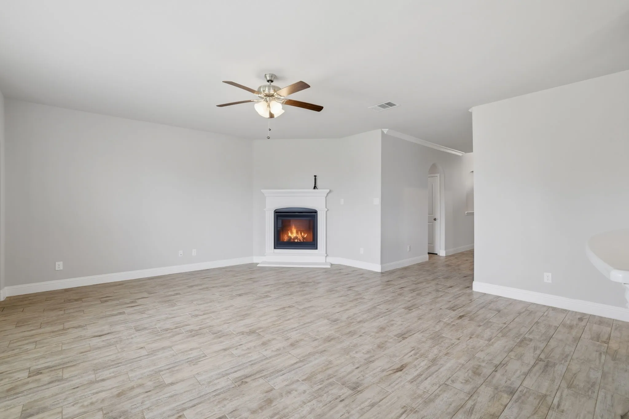 Single Family Residence For Sale in Collin County , 2911 Diamondback Drive, Melissa, Texas 75454, 3 Bedroom, 2 Bathroom, 2 Garage spaces, 1,877 Sqft, built in 2022, mls#21329035, Real Estate Agent in Melissa, Homes For Sale in Collin county, Homes For Sale in Melissa, Realtor in Melissa Texas, Real Estate Brokerage Independent Realty Texas, Luminita Cordes Realtor