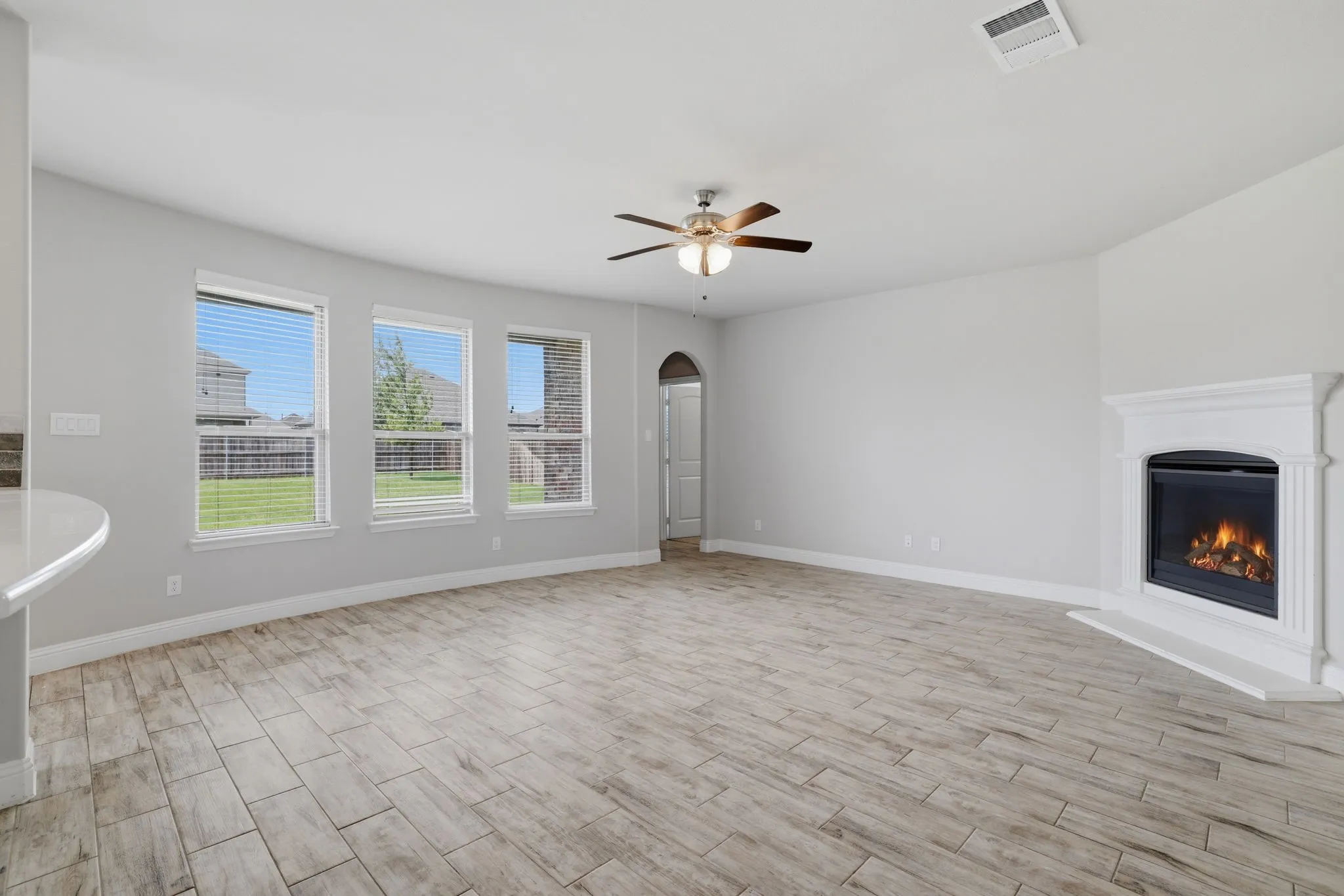 Single Family Residence For Sale in Collin County , 2911 Diamondback Drive, Melissa, Texas 75454, 3 Bedroom, 2 Bathroom, 2 Garage spaces, 1,877 Sqft, built in 2022, mls#21329035, Real Estate Agent in Melissa, Homes For Sale in Collin county, Homes For Sale in Melissa, Realtor in Melissa Texas, Real Estate Brokerage Independent Realty Texas, Luminita Cordes Realtor