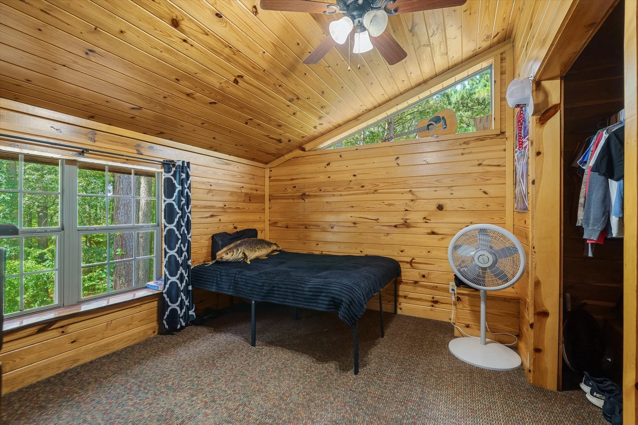 Upstairs guest bedroom