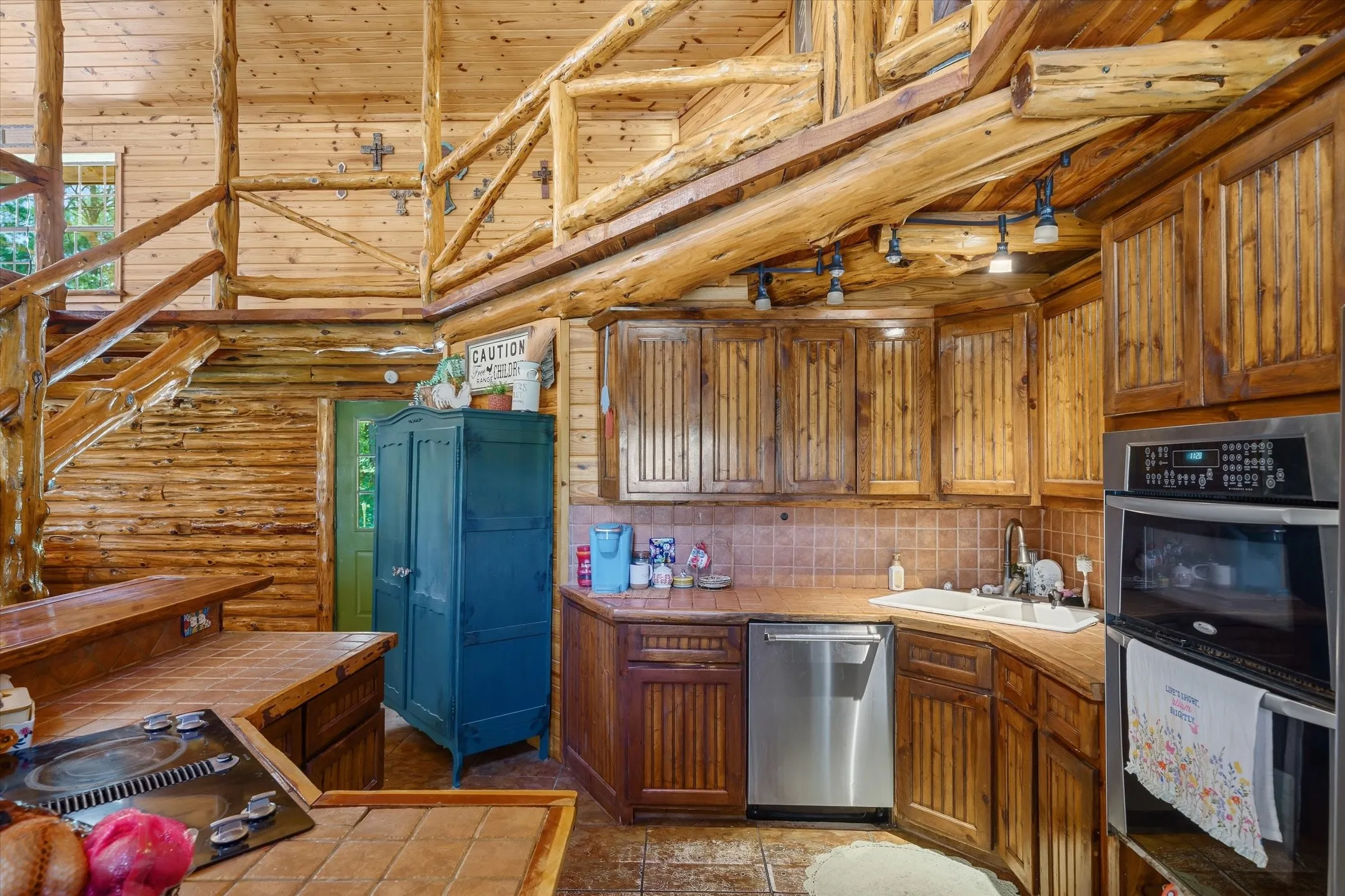 Single Family Residence For Sale in Smith County , 23340 FM 1253, Mineola, Texas 75773, 3 Bedroom, 3 Bathroom, Garage spaces, 2,304 Sqft, built in 2006, mls#21331833, Real Estate Agent in Mineola, Homes For Sale in Smith county, Homes For Sale in Mineola, Realtor in Mineola Texas, Real Estate Brokerage Independent Realty Texas, Luminita Cordes Realtor