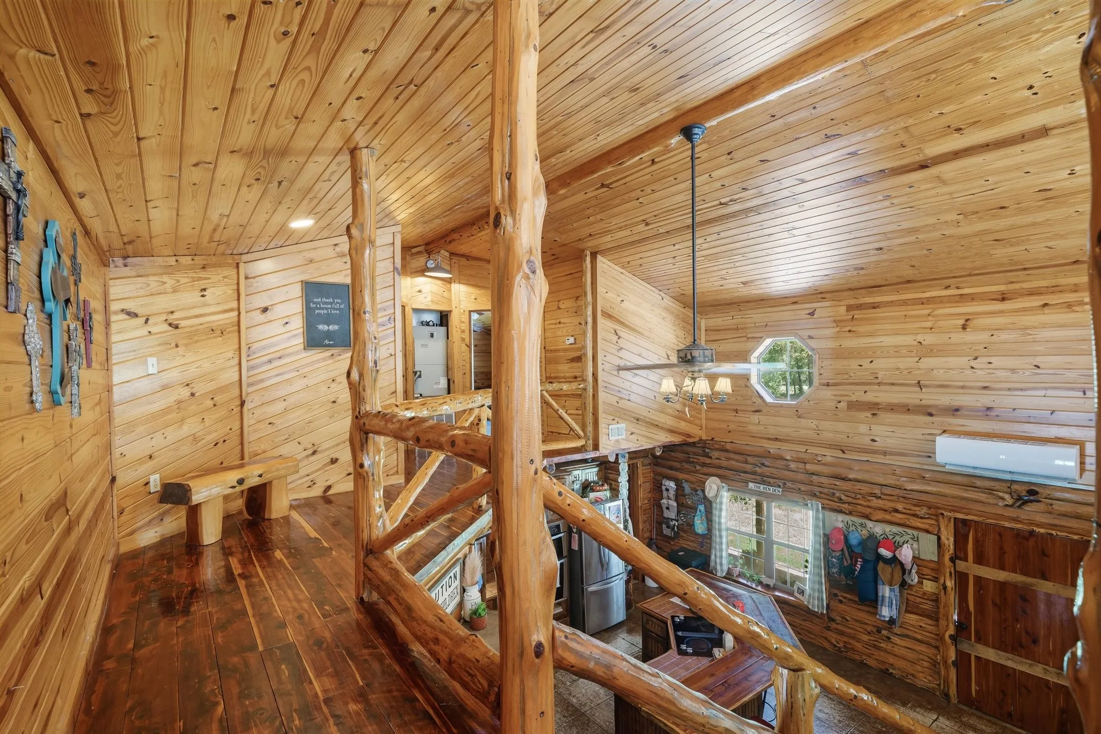 Single Family Residence For Sale in Smith County , 23340 FM 1253, Mineola, Texas 75773, 3 Bedroom, 3 Bathroom, Garage spaces, 2,304 Sqft, built in 2006, mls#21331833, Real Estate Agent in Mineola, Homes For Sale in Smith county, Homes For Sale in Mineola, Realtor in Mineola Texas, Real Estate Brokerage Independent Realty Texas, Luminita Cordes Realtor