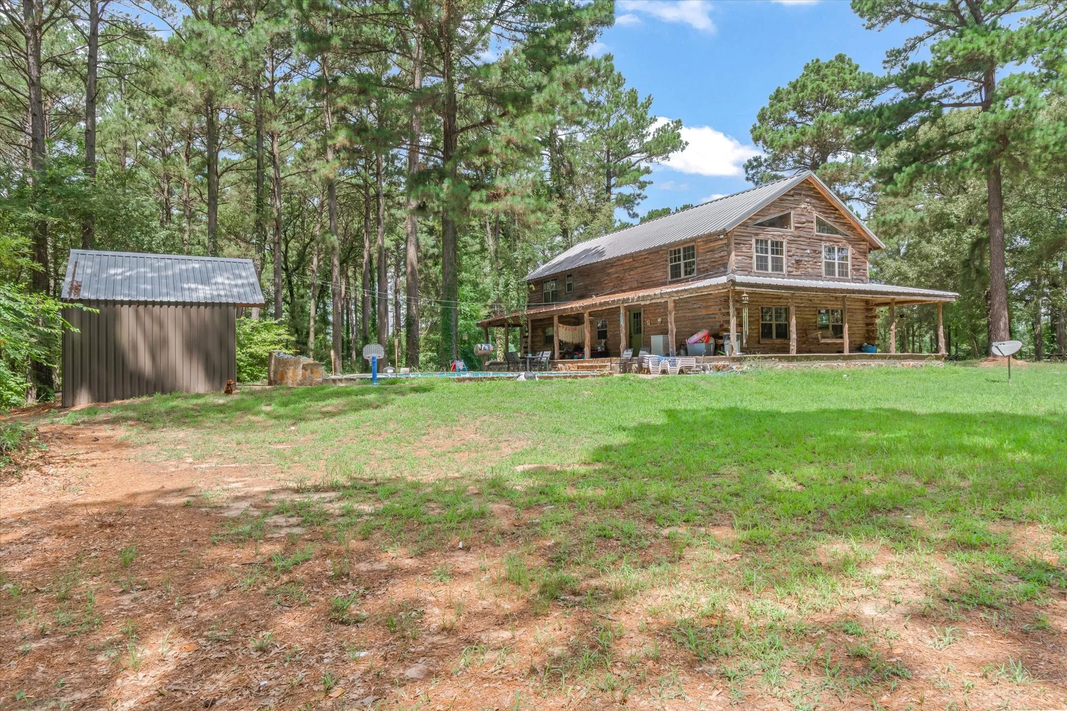Single Family Residence For Sale in Smith County , 23340 FM 1253, Mineola, Texas 75773, 3 Bedroom, 3 Bathroom, Garage spaces, 2,304 Sqft, built in 2006, mls#21331833, Real Estate Agent in Mineola, Homes For Sale in Smith county, Homes For Sale in Mineola, Realtor in Mineola Texas, Real Estate Brokerage Independent Realty Texas, Luminita Cordes Realtor