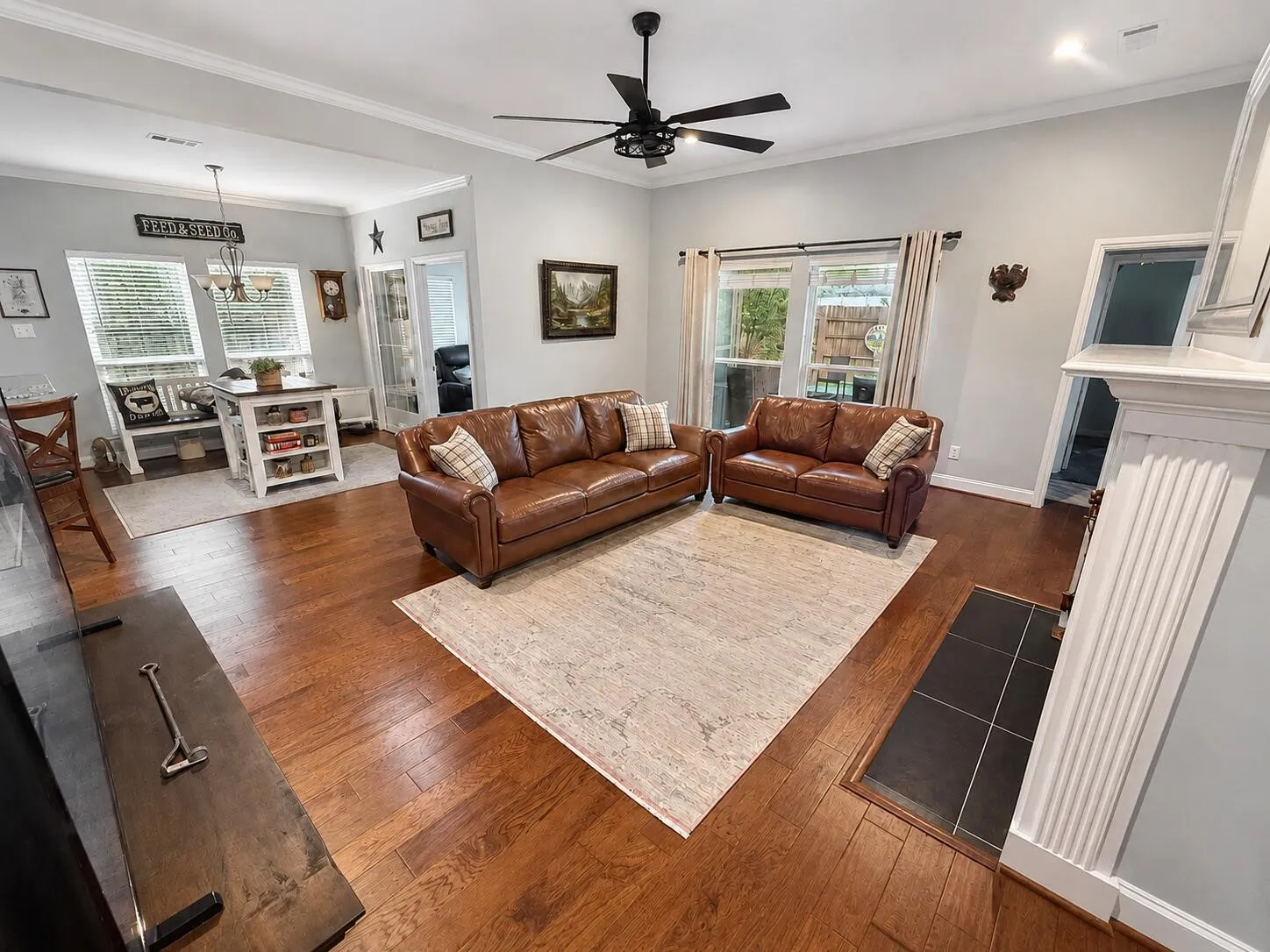 Single Family Residence For Sale in Tarrant County , 4803 Calmont Avenue, Fort Worth, Texas 76107, 3 Bedroom, 2 Bathroom, 2 Garage spaces, 2,574 Sqft, built in 2016, mls#21335891, Real Estate Agent in Fort Worth, Homes For Sale in Tarrant county, Homes For Sale in Fort Worth, Realtor in Fort Worth Texas, Real Estate Brokerage Independent Realty Texas, Luminita Cordes Realtor
