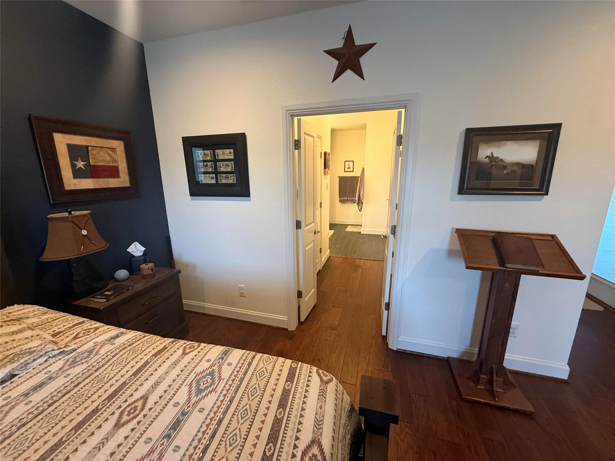 Single Family Residence For Sale in Tarrant County , 4803 Calmont Avenue, Fort Worth, Texas 76107, 3 Bedroom, 2 Bathroom, 2 Garage spaces, 2,574 Sqft, built in 2016, mls#21335891, Real Estate Agent in Fort Worth, Homes For Sale in Tarrant county, Homes For Sale in Fort Worth, Realtor in Fort Worth Texas, Real Estate Brokerage Independent Realty Texas, Luminita Cordes Realtor