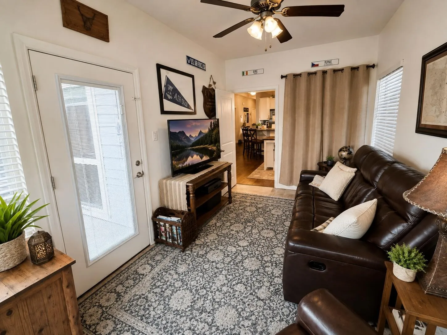 Single Family Residence For Sale in Tarrant County , 4803 Calmont Avenue, Fort Worth, Texas 76107, 3 Bedroom, 2 Bathroom, 2 Garage spaces, 2,574 Sqft, built in 2016, mls#21335891, Real Estate Agent in Fort Worth, Homes For Sale in Tarrant county, Homes For Sale in Fort Worth, Realtor in Fort Worth Texas, Real Estate Brokerage Independent Realty Texas, Luminita Cordes Realtor