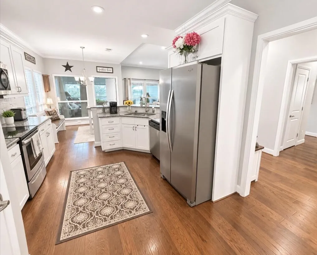 Single Family Residence For Sale in Tarrant County , 4803 Calmont Avenue, Fort Worth, Texas 76107, 3 Bedroom, 2 Bathroom, 2 Garage spaces, 2,574 Sqft, built in 2016, mls#21335891, Real Estate Agent in Fort Worth, Homes For Sale in Tarrant county, Homes For Sale in Fort Worth, Realtor in Fort Worth Texas, Real Estate Brokerage Independent Realty Texas, Luminita Cordes Realtor