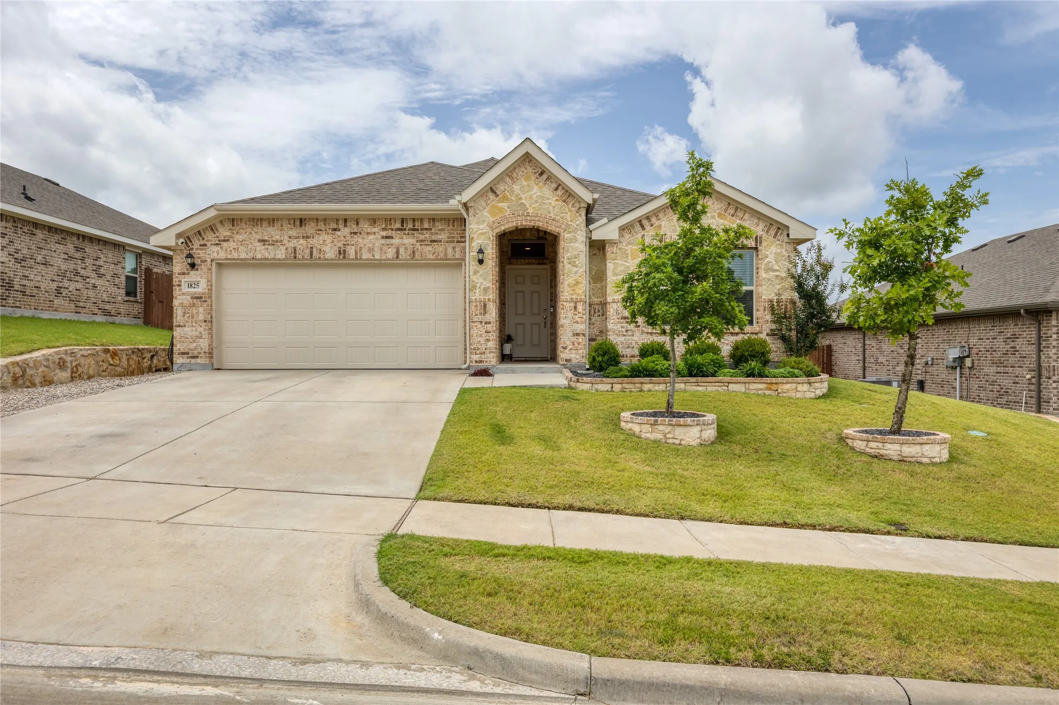 Single Family Residence For Sale in Parker County , 1825 Agarito Drive, Weatherford, Texas 76086, 3 Bedroom, 2 Bathroom, 2 Garage spaces, 1,620 Sqft, built in 2022, Price $344,000, mls#21335888, Real Estate Agent in Weatherford, Homes For Sale in Parker county, Homes For Sale in Weatherford, Realtor in Weatherford Texas, Real Estate Brokerage Independent Realty Texas, Luminita Cordes Realtor