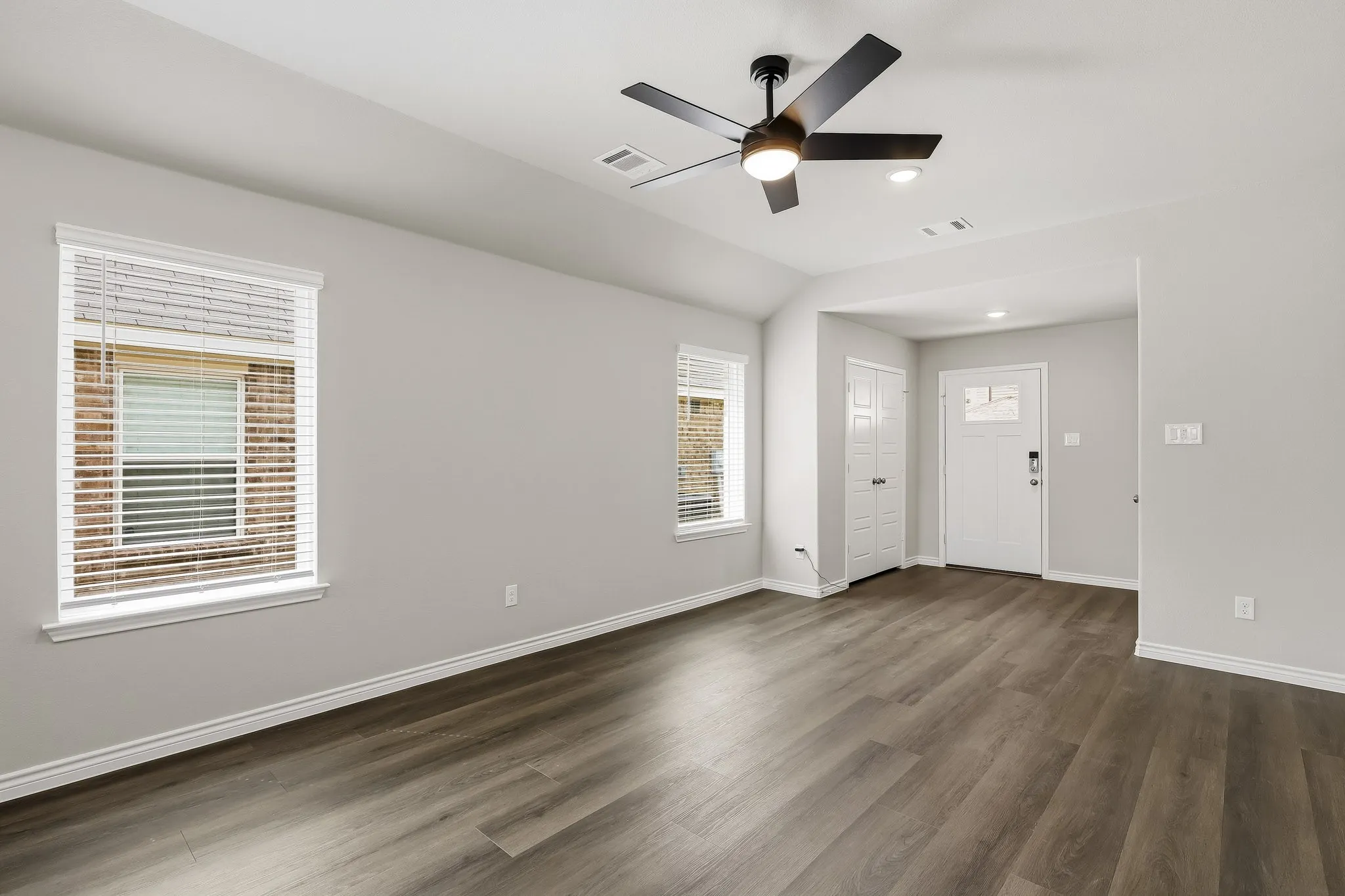 Single Family Residence For Sale in Ellis County , 1707 Acts Lane, Ennis, Texas 75119, 3 Bedroom, 2 Bathroom, 2 Garage spaces, 1,331 Sqft, built in 2026, mls#21335892, Real Estate Agent in Ennis, Homes For Sale in Ellis county, Homes For Sale in Ennis, Realtor in Ennis Texas, Real Estate Brokerage Independent Realty Texas, Luminita Cordes Realtor