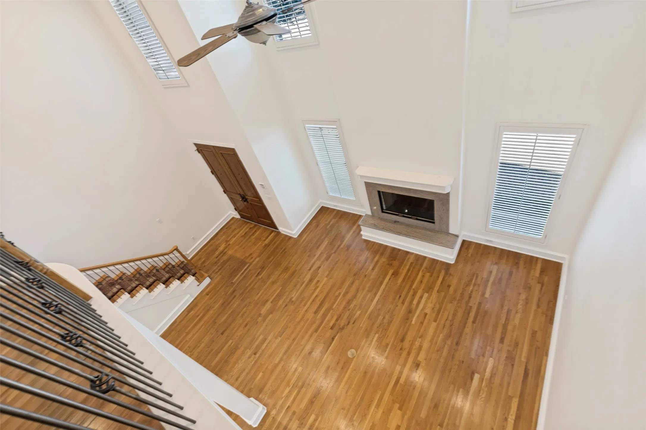 Townhouse For Sale in Dallas County , 7411 Inwood Road, Dallas, Texas 75209, 3 Bedroom, 3 Bathroom, 2 Garage spaces, 2,892 Sqft, built in 1998, mls#21335900, Real Estate Agent in Dallas, Homes For Sale in Dallas county, Homes For Sale in Dallas, Realtor in Dallas Texas, Real Estate Brokerage Independent Realty Texas, Luminita Cordes Realtor
