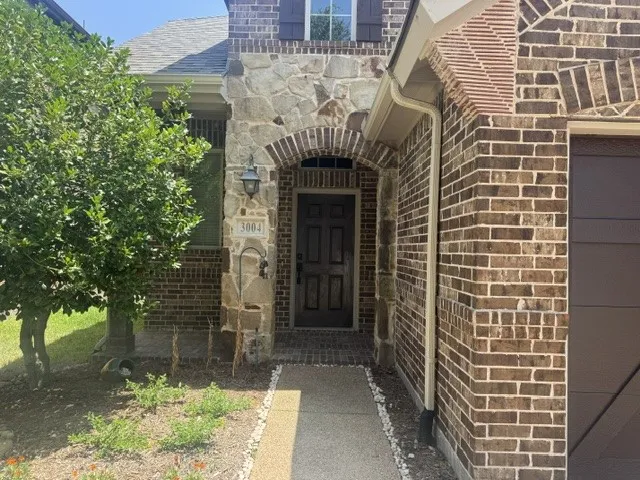 Single Family Residence For Rent in Denton County , 3004 Hereford Drive, Lewisville, Texas 75056, 3 Bedroom, 3 Bathroom, 2 Garage spaces, 2,314 Sqft, built in 2009, mls#21335881, Real Estate Agent in Lewisville, Homes For Rent in Denton county, Homes For Rent in Lewisville, Realtor in Lewisville Texas, Real Estate Brokerage Independent Realty Texas, Luminita Cordes Realtor