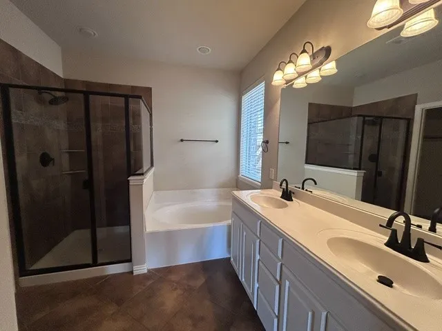 Single Family Residence For Rent in Denton County , 3004 Hereford Drive, Lewisville, Texas 75056, 3 Bedroom, 3 Bathroom, 2 Garage spaces, 2,314 Sqft, built in 2009, mls#21335881, Real Estate Agent in Lewisville, Homes For Rent in Denton county, Homes For Rent in Lewisville, Realtor in Lewisville Texas, Real Estate Brokerage Independent Realty Texas, Luminita Cordes Realtor