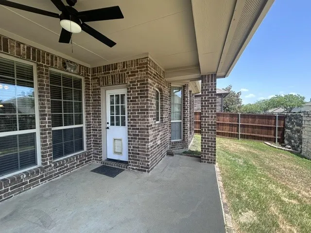Single Family Residence For Rent in Denton County , 3004 Hereford Drive, Lewisville, Texas 75056, 3 Bedroom, 3 Bathroom, 2 Garage spaces, 2,314 Sqft, built in 2009, mls#21335881, Real Estate Agent in Lewisville, Homes For Rent in Denton county, Homes For Rent in Lewisville, Realtor in Lewisville Texas, Real Estate Brokerage Independent Realty Texas, Luminita Cordes Realtor