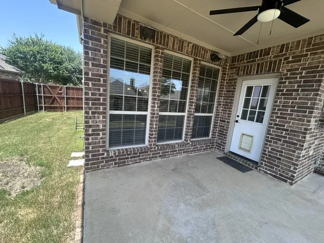 Single Family Residence For Rent in Denton County , 3004 Hereford Drive, Lewisville, Texas 75056, 3 Bedroom, 3 Bathroom, 2 Garage spaces, 2,314 Sqft, built in 2009, mls#21335881, Real Estate Agent in Lewisville, Homes For Rent in Denton county, Homes For Rent in Lewisville, Realtor in Lewisville Texas, Real Estate Brokerage Independent Realty Texas, Luminita Cordes Realtor