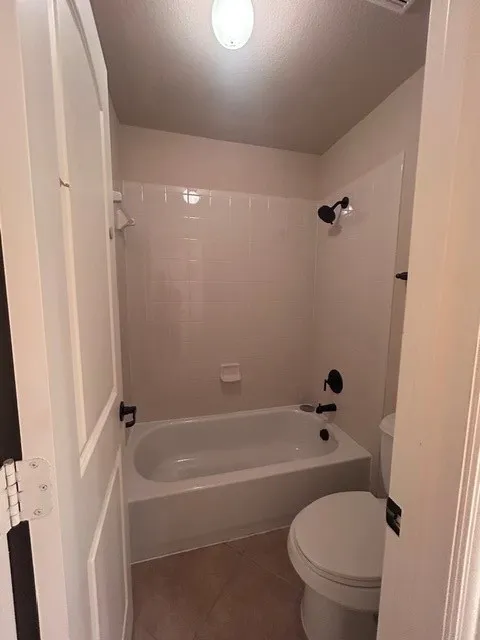 Single Family Residence For Rent in Denton County , 3004 Hereford Drive, Lewisville, Texas 75056, 3 Bedroom, 3 Bathroom, 2 Garage spaces, 2,314 Sqft, built in 2009, mls#21335881, Real Estate Agent in Lewisville, Homes For Rent in Denton county, Homes For Rent in Lewisville, Realtor in Lewisville Texas, Real Estate Brokerage Independent Realty Texas, Luminita Cordes Realtor