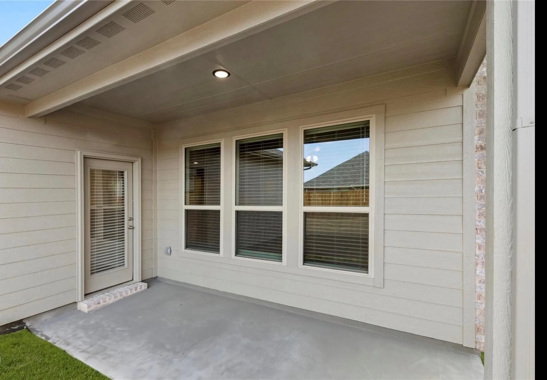 Single Family Residence For Rent in Denton County , 2112 Sesaro Drive, Aubrey, Texas 76227, 4 Bedrooms, 3 Bathrooms, Garage spaces, 2,883 Sqft, built in 2024, Price $3,000, mls#21335905, Real Estate Agent in Aubrey, Homes For Rent in Denton county, Homes For Rent in Aubrey, Realtor in Aubrey Texas, Real Estate Brokerage Independent Realty Texas, Luminita Cordes Realtor