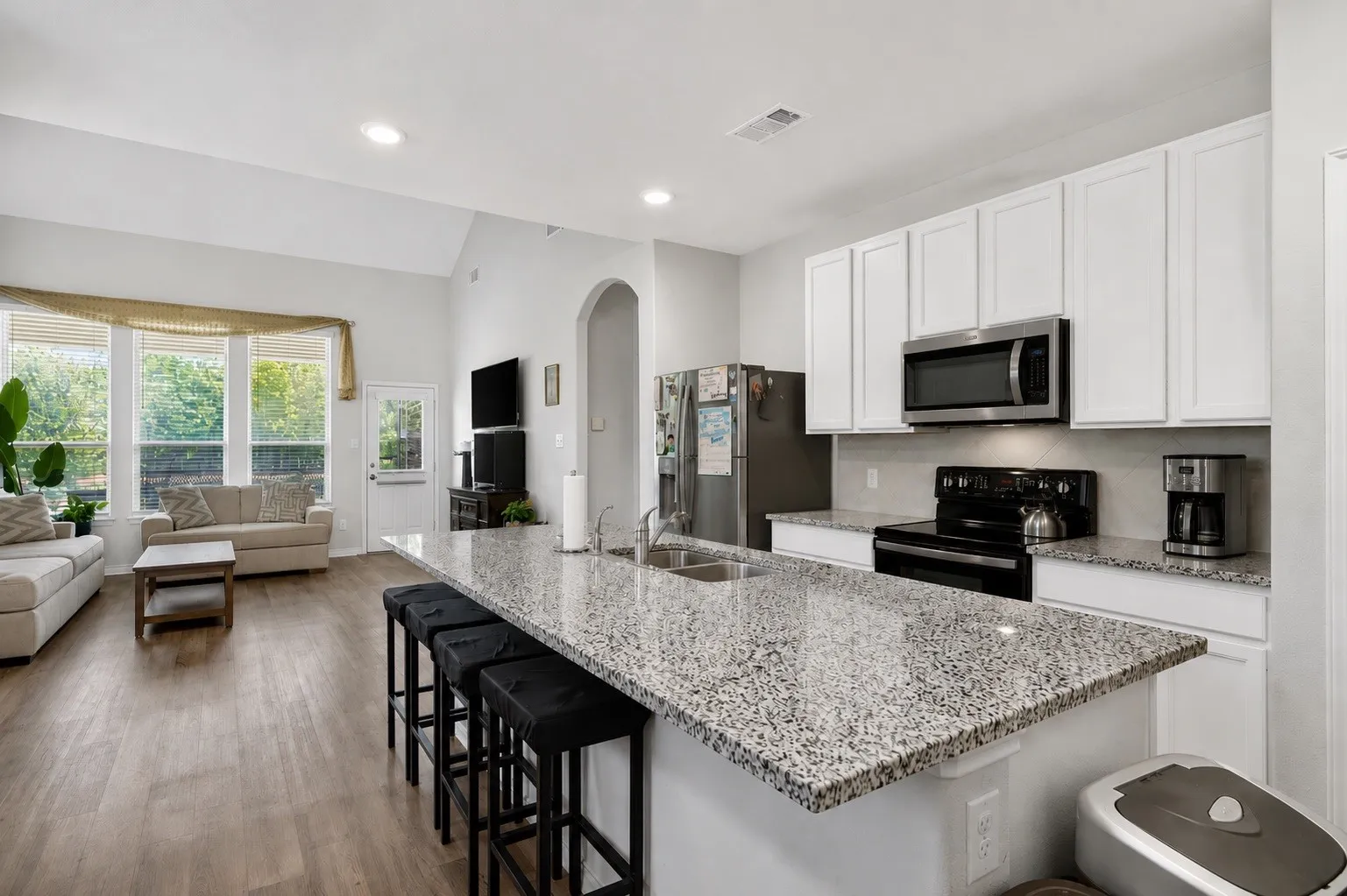 Single Family Residence For Sale in Tarrant County , 8369 Horned Maple Trail, Fort Worth, Texas 76123, 4 Bedroom, 3 Bathroom, 2 Garage spaces, 2,152 Sqft, built in 2021, mls#21276630, Real Estate Agent in Fort Worth, Homes For Sale in Tarrant county, Homes For Sale in Fort Worth, Realtor in Fort Worth Texas, Real Estate Brokerage Independent Realty Texas, Luminita Cordes Realtor