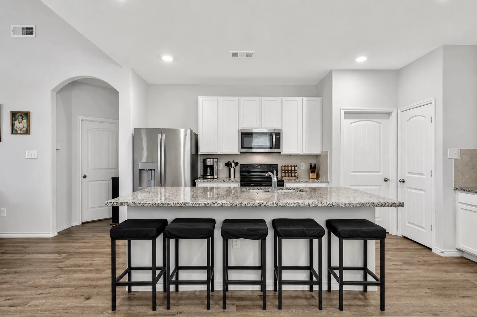 Single Family Residence For Sale in Tarrant County , 8369 Horned Maple Trail, Fort Worth, Texas 76123, 4 Bedroom, 3 Bathroom, 2 Garage spaces, 2,152 Sqft, built in 2021, mls#21276630, Real Estate Agent in Fort Worth, Homes For Sale in Tarrant county, Homes For Sale in Fort Worth, Realtor in Fort Worth Texas, Real Estate Brokerage Independent Realty Texas, Luminita Cordes Realtor