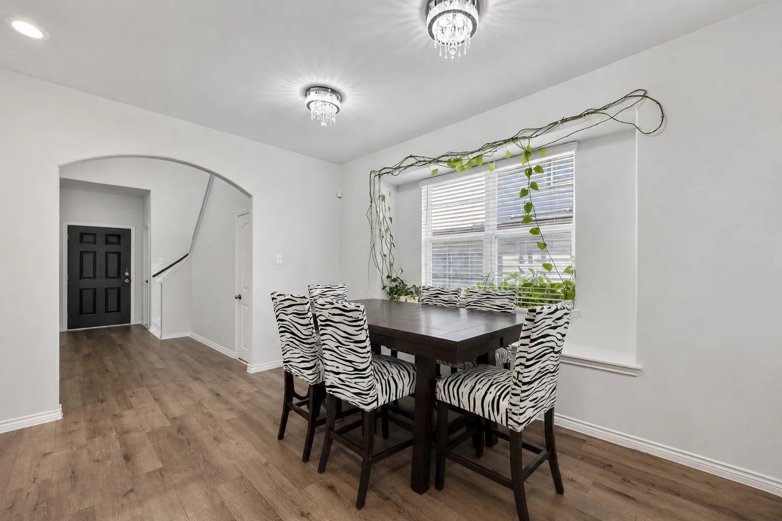 Single Family Residence For Sale in Tarrant County , 8369 Horned Maple Trail, Fort Worth, Texas 76123, 4 Bedroom, 3 Bathroom, 2 Garage spaces, 2,152 Sqft, built in 2021, mls#21276630, Real Estate Agent in Fort Worth, Homes For Sale in Tarrant county, Homes For Sale in Fort Worth, Realtor in Fort Worth Texas, Real Estate Brokerage Independent Realty Texas, Luminita Cordes Realtor