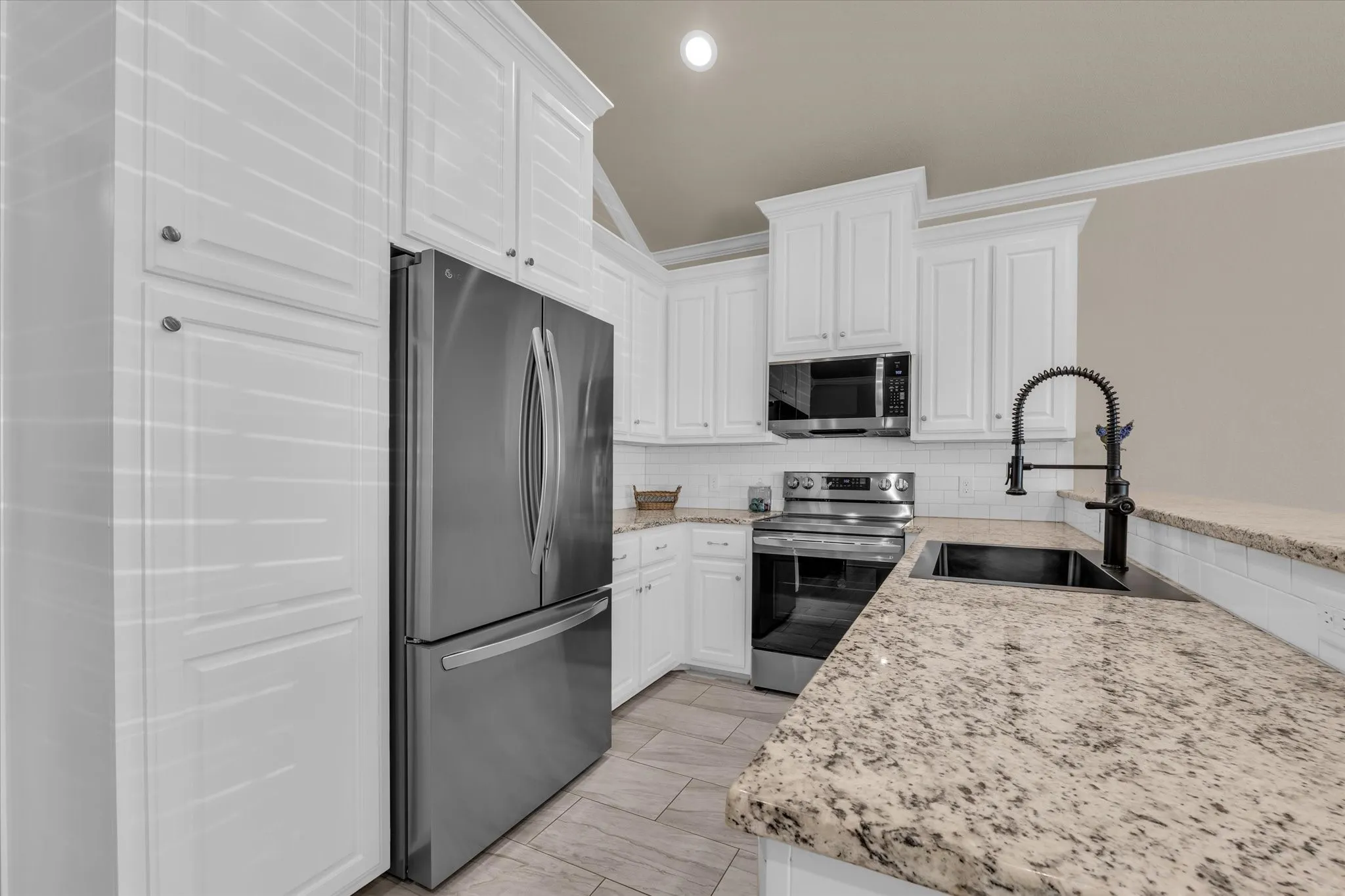 Townhouse For Sale in Mc Lennan County , 691 Park Street, Mc Gregor, Texas 76657, 2 Bedroom, 1 Bathroom, Garage spaces, 1,008 Sqft, built in 2018, mls#21335750, Real Estate Agent in Mc Gregor, Homes For Sale in Mc Lennan county, Homes For Sale in Mc Gregor, Realtor in Mc Gregor Texas, Real Estate Brokerage Independent Realty Texas, Luminita Cordes Realtor