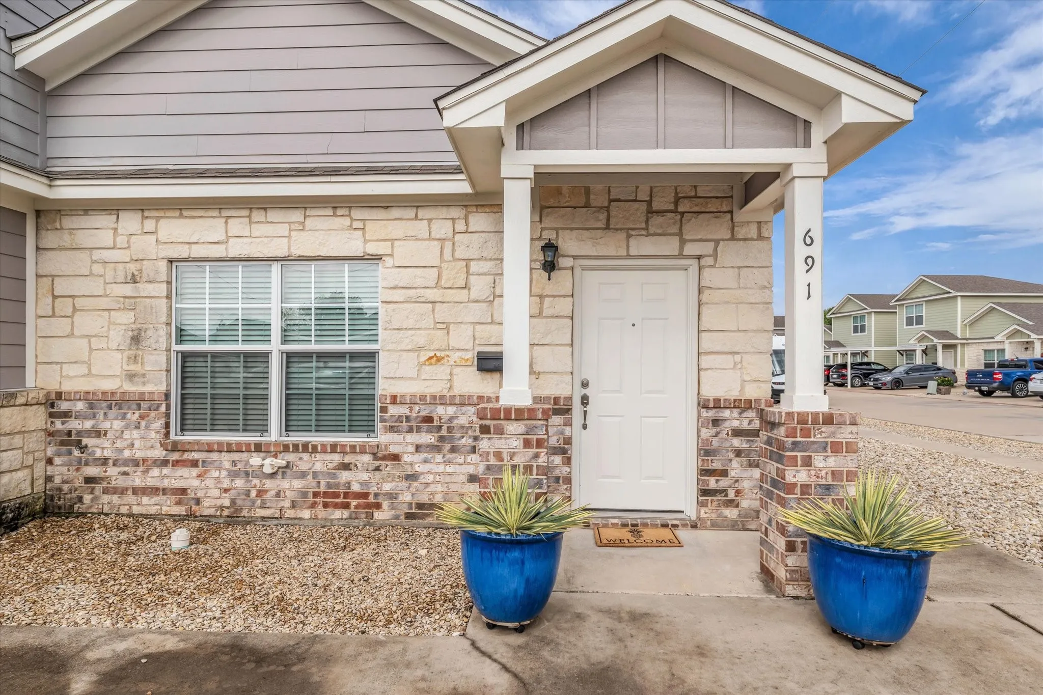 Townhouse For Sale in Mc Lennan County , 691 Park Street, Mc Gregor, Texas 76657, 2 Bedroom, 1 Bathroom, Garage spaces, 1,008 Sqft, built in 2018, mls#21335750, Real Estate Agent in Mc Gregor, Homes For Sale in Mc Lennan county, Homes For Sale in Mc Gregor, Realtor in Mc Gregor Texas, Real Estate Brokerage Independent Realty Texas, Luminita Cordes Realtor