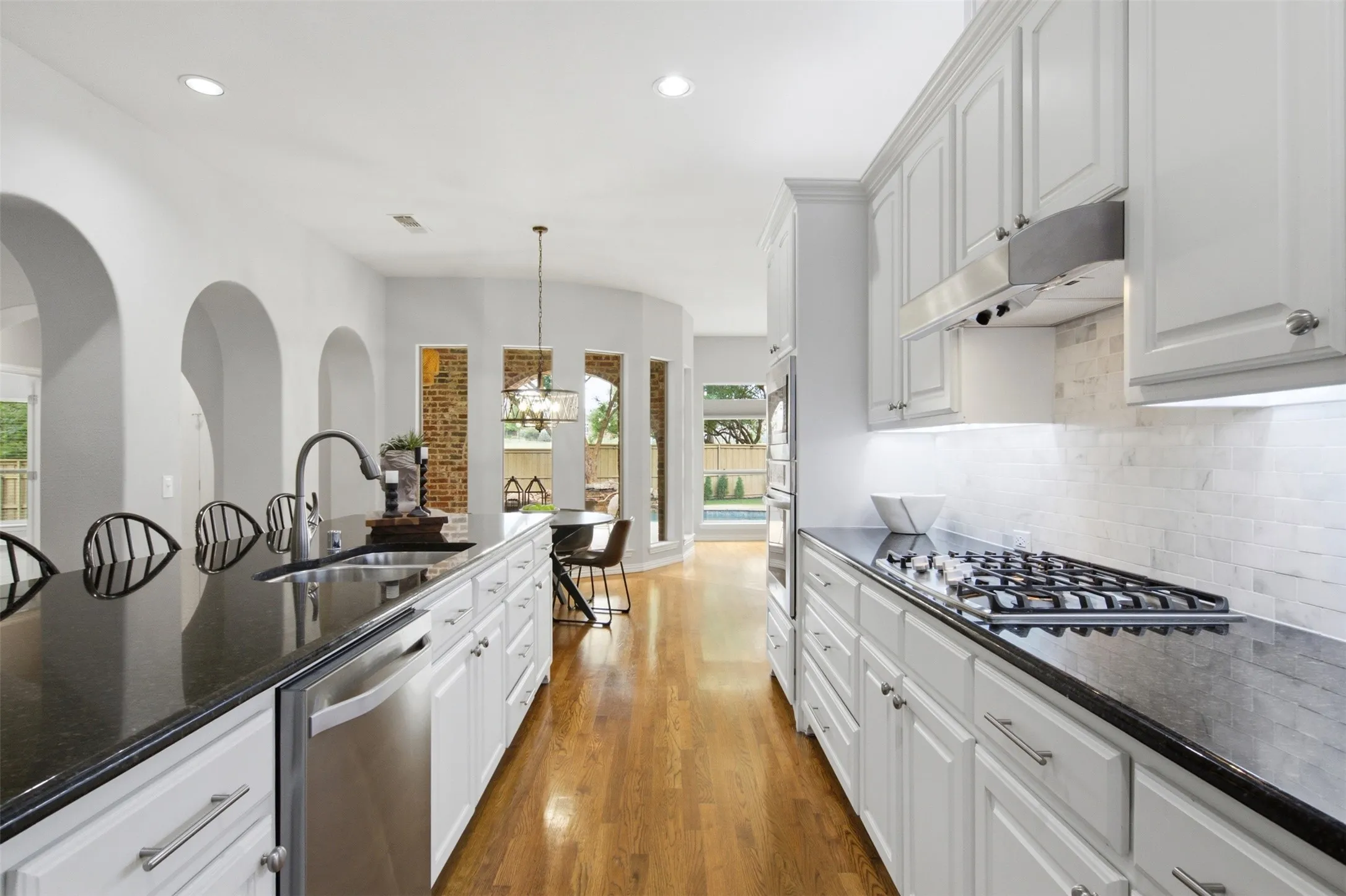 Gas cooktop and updated Smart appliances