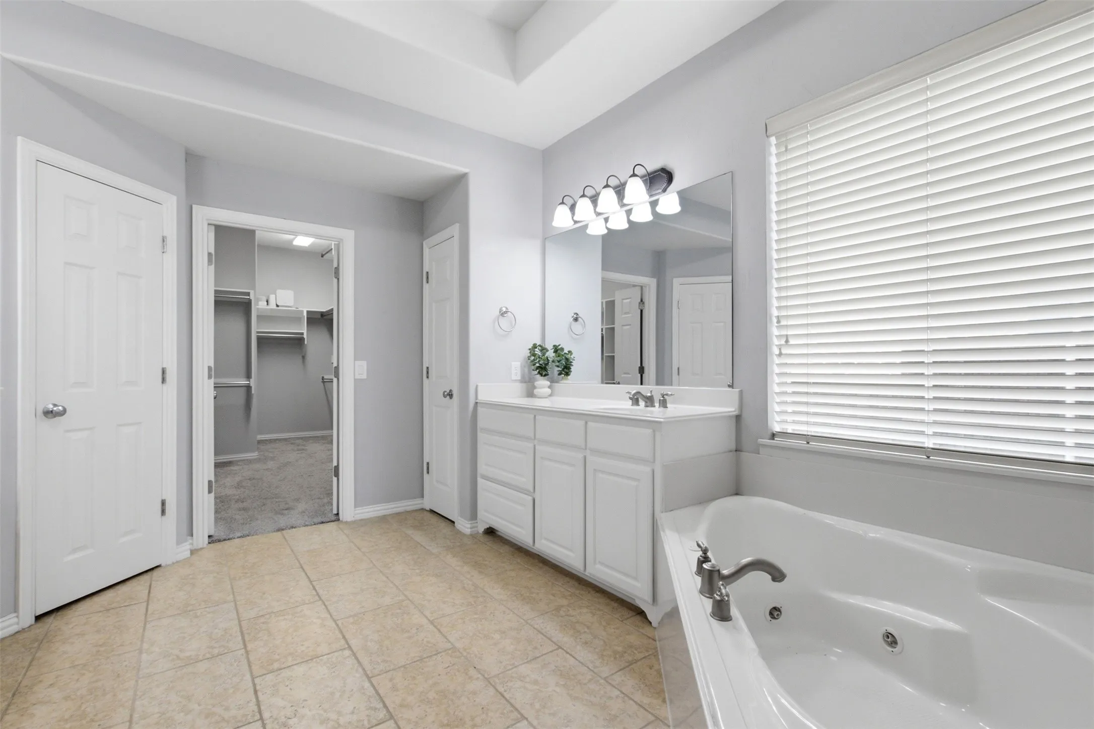 Single Family Residence For Sale in Collin County , 8605 Herns Meadow Lane, Mc Kinney, Texas 75071, 5 Bedroom, 5 Bathroom, 3 Garage spaces, 4,010 Sqft, built in 2006, mls#21333835, Real Estate Agent in Mc Kinney, Homes For Sale in Collin county, Homes For Sale in Mc Kinney, Realtor in Mc Kinney Texas, Real Estate Brokerage Independent Realty Texas, Luminita Cordes Realtor