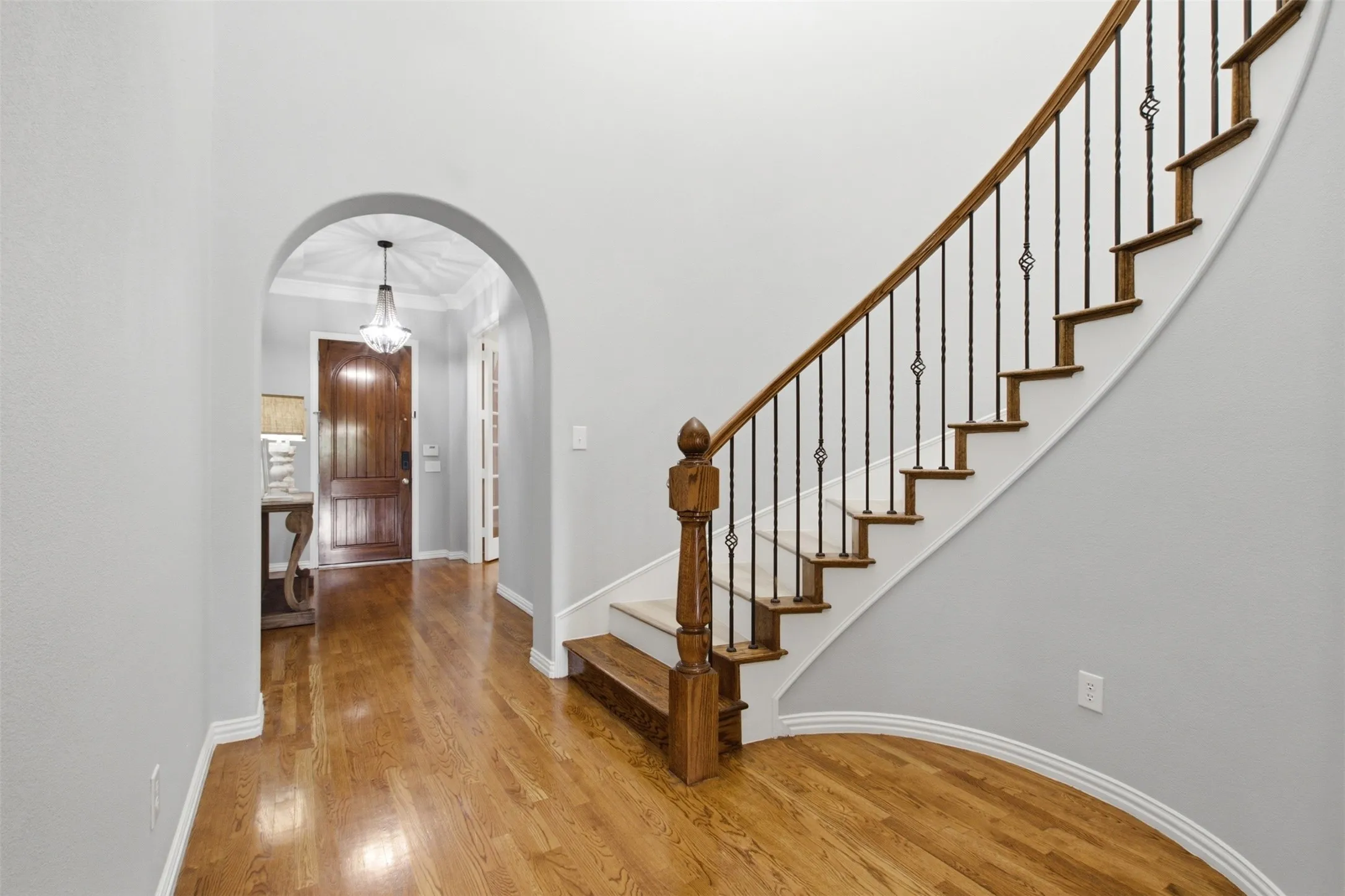 Rounded Staircase (1 of 2 Stairwells)