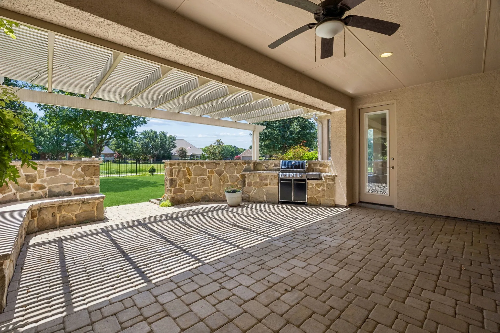 Single Family Residence For Sale in Denton County , 8917 Gardenia Drive, Denton, Texas 76207, 2 Bedroom, 3 Bathroom, 2 Garage spaces, 2,366 Sqft, built in 2014, mls#21323420, Real Estate Agent in Denton, Homes For Sale in Denton county, Homes For Sale in Denton, Realtor in Denton Texas, Real Estate Brokerage Independent Realty Texas, Luminita Cordes Realtor