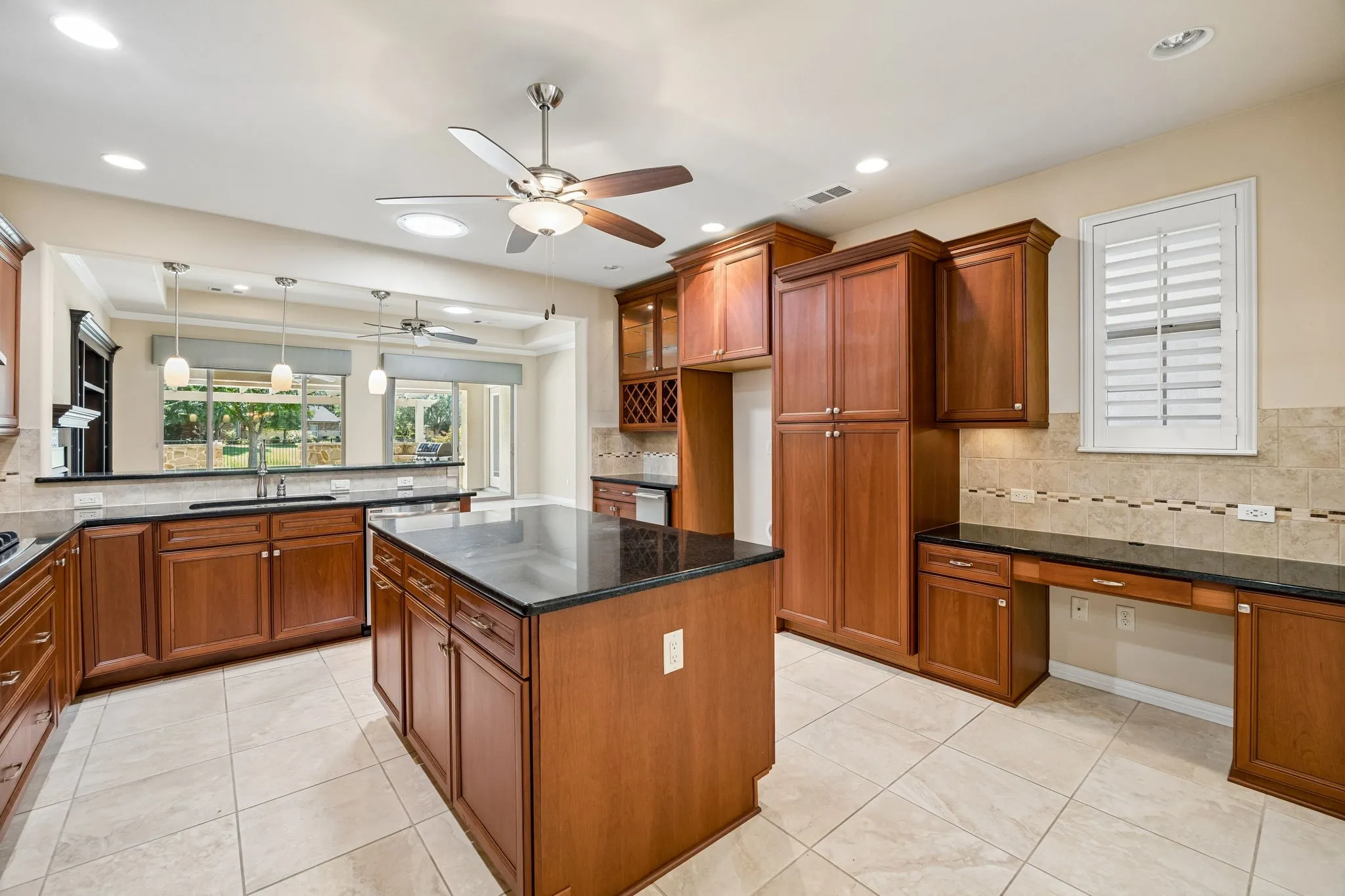 Single Family Residence For Sale in Denton County , 8917 Gardenia Drive, Denton, Texas 76207, 2 Bedroom, 3 Bathroom, 2 Garage spaces, 2,366 Sqft, built in 2014, mls#21323420, Real Estate Agent in Denton, Homes For Sale in Denton county, Homes For Sale in Denton, Realtor in Denton Texas, Real Estate Brokerage Independent Realty Texas, Luminita Cordes Realtor
