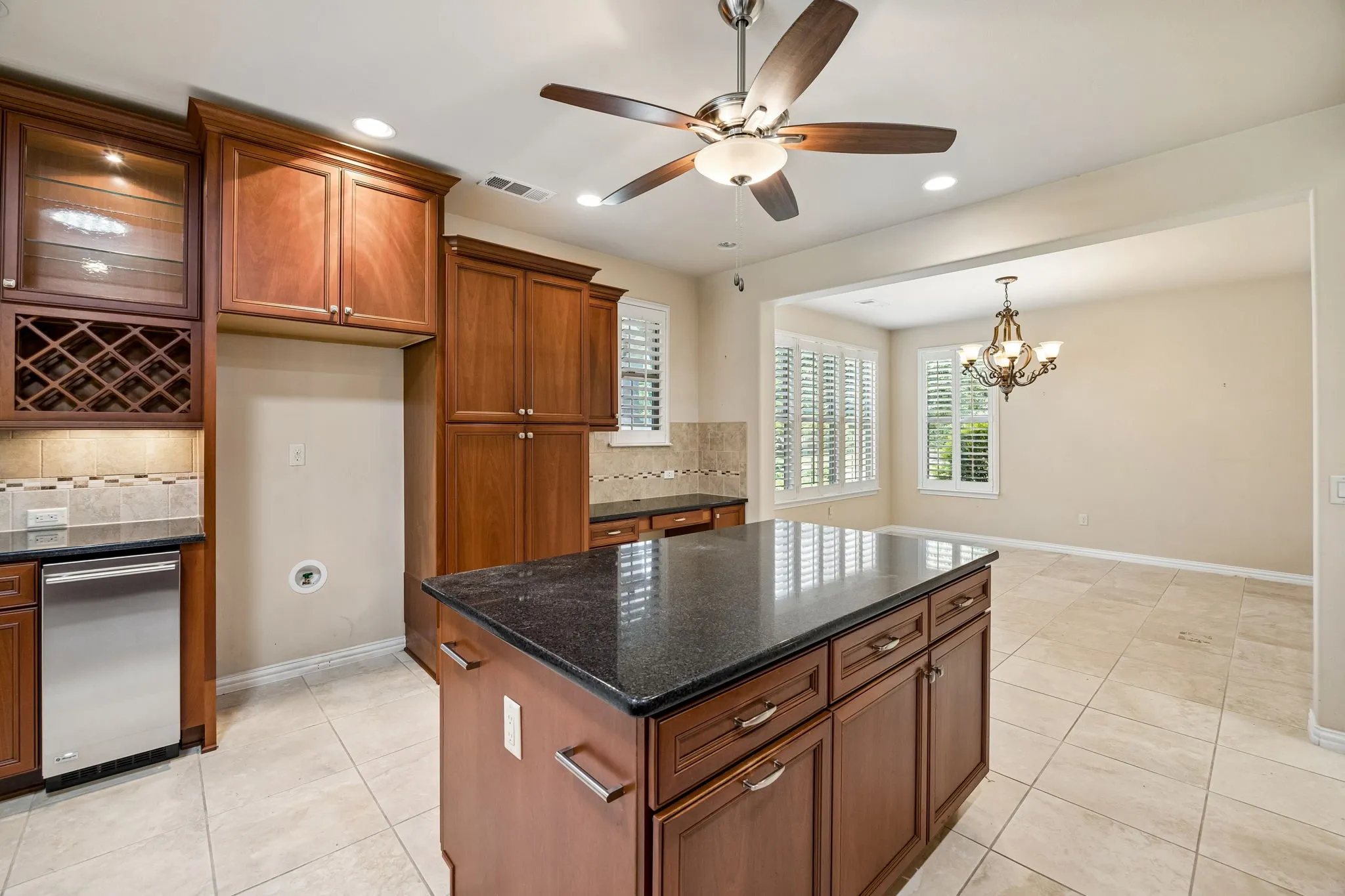 Single Family Residence For Sale in Denton County , 8917 Gardenia Drive, Denton, Texas 76207, 2 Bedroom, 3 Bathroom, 2 Garage spaces, 2,366 Sqft, built in 2014, mls#21323420, Real Estate Agent in Denton, Homes For Sale in Denton county, Homes For Sale in Denton, Realtor in Denton Texas, Real Estate Brokerage Independent Realty Texas, Luminita Cordes Realtor