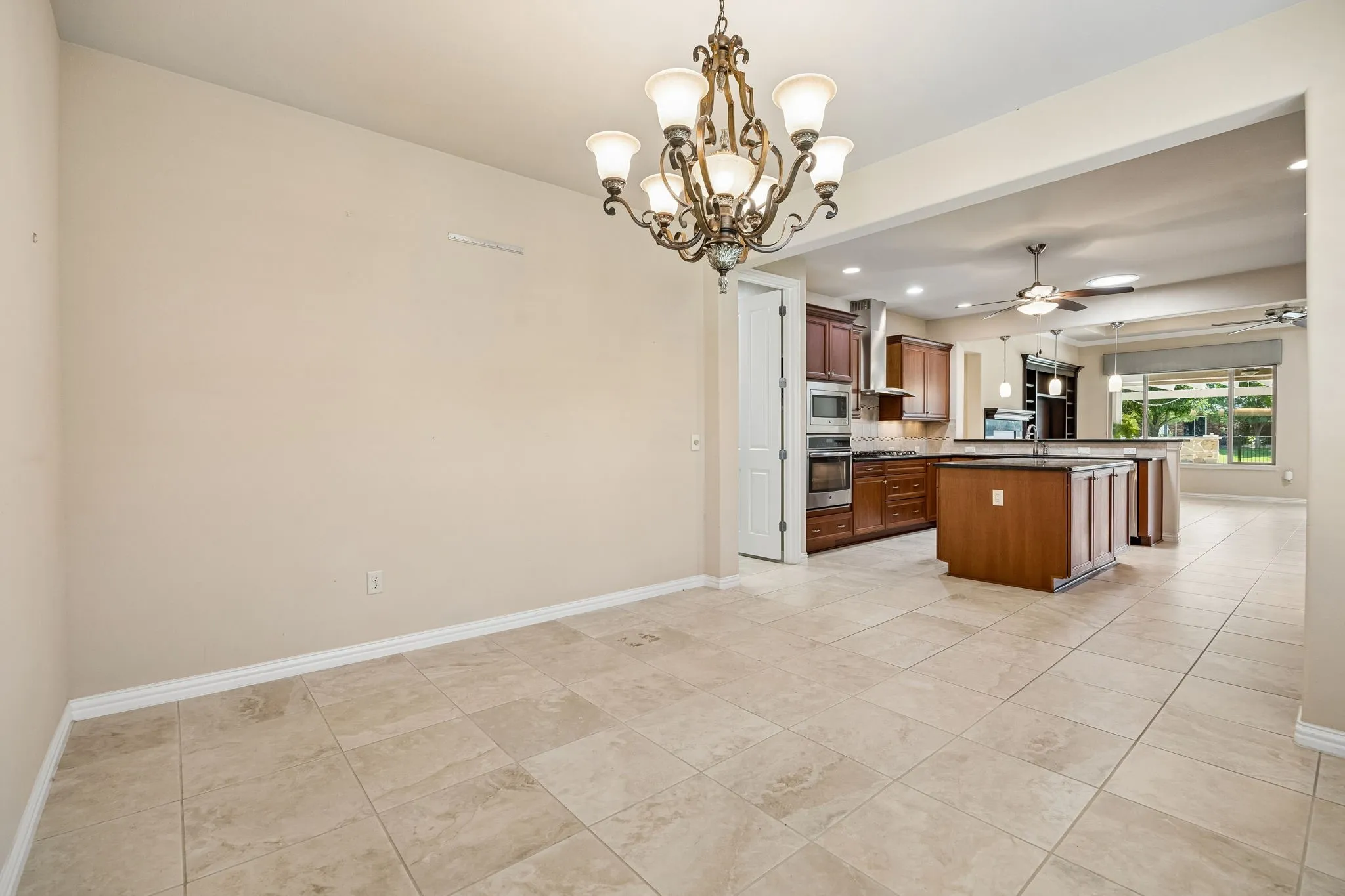 Single Family Residence For Sale in Denton County , 8917 Gardenia Drive, Denton, Texas 76207, 2 Bedroom, 3 Bathroom, 2 Garage spaces, 2,366 Sqft, built in 2014, mls#21323420, Real Estate Agent in Denton, Homes For Sale in Denton county, Homes For Sale in Denton, Realtor in Denton Texas, Real Estate Brokerage Independent Realty Texas, Luminita Cordes Realtor