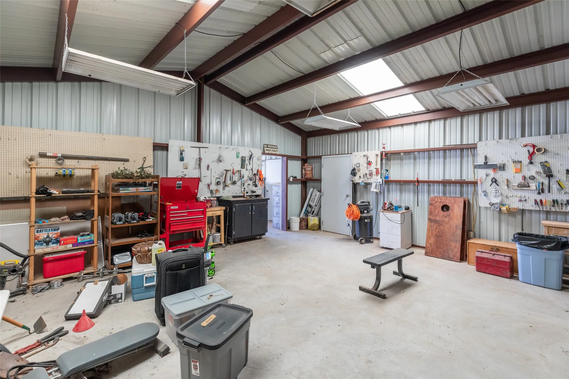 Single Family Residence For Sale in Taylor County , 101 Apple Blossom Drive, Abilene, Texas 79602, 4 Bedroom, 4 Bathroom, 4 Garage spaces, 2,975 Sqft, built in 2010, mls#21323770, Real Estate Agent in Abilene, Homes For Sale in Taylor county, Homes For Sale in Abilene, Realtor in Abilene Texas, Real Estate Brokerage Independent Realty Texas, Luminita Cordes Realtor
