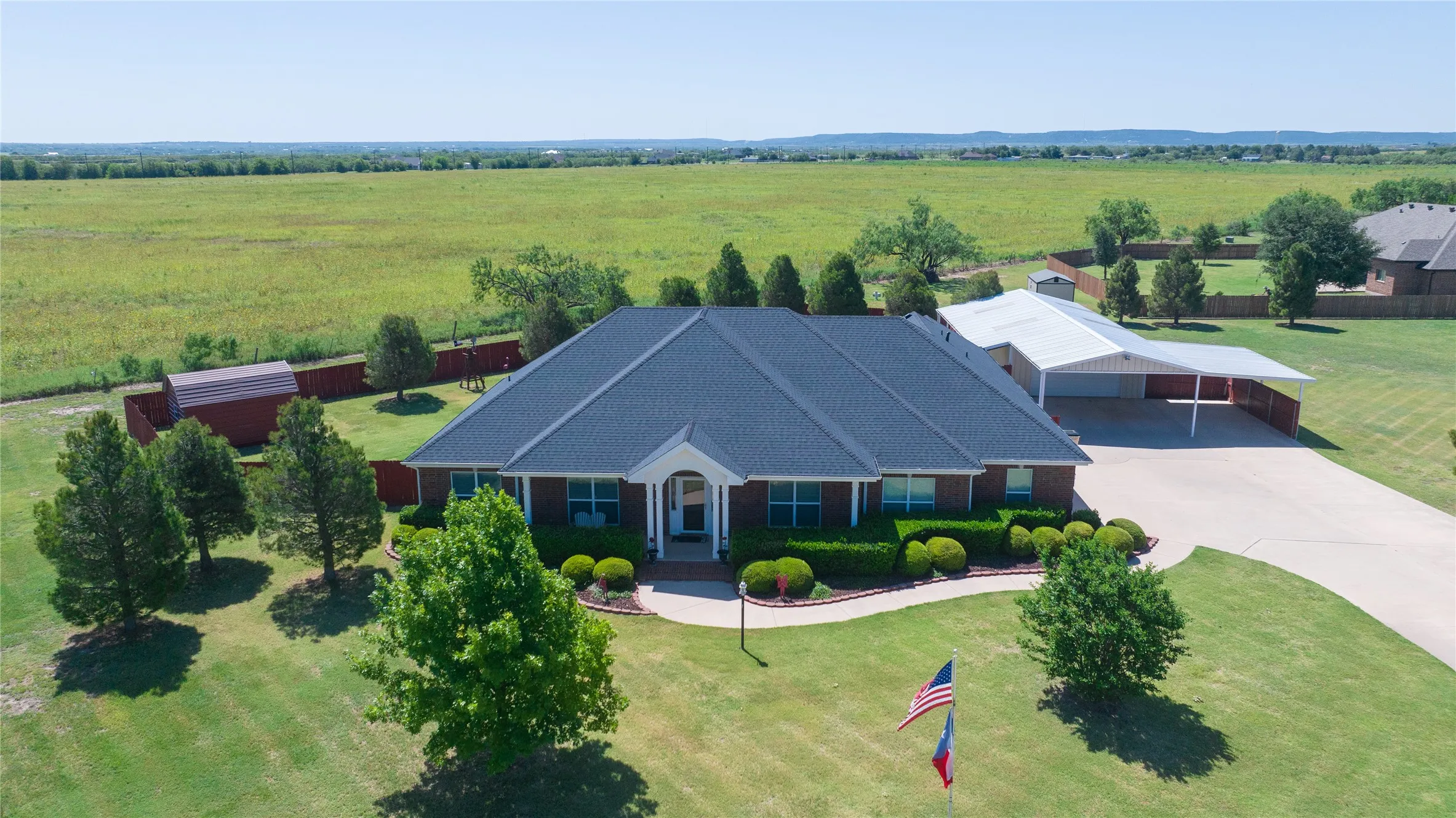 Single Family Residence For Sale in Taylor County , 101 Apple Blossom Drive, Abilene, Texas 79602, 4 Bedroom, 4 Bathroom, 4 Garage spaces, 2,975 Sqft, built in 2010, mls#21323770, Real Estate Agent in Abilene, Homes For Sale in Taylor county, Homes For Sale in Abilene, Realtor in Abilene Texas, Real Estate Brokerage Independent Realty Texas, Luminita Cordes Realtor
