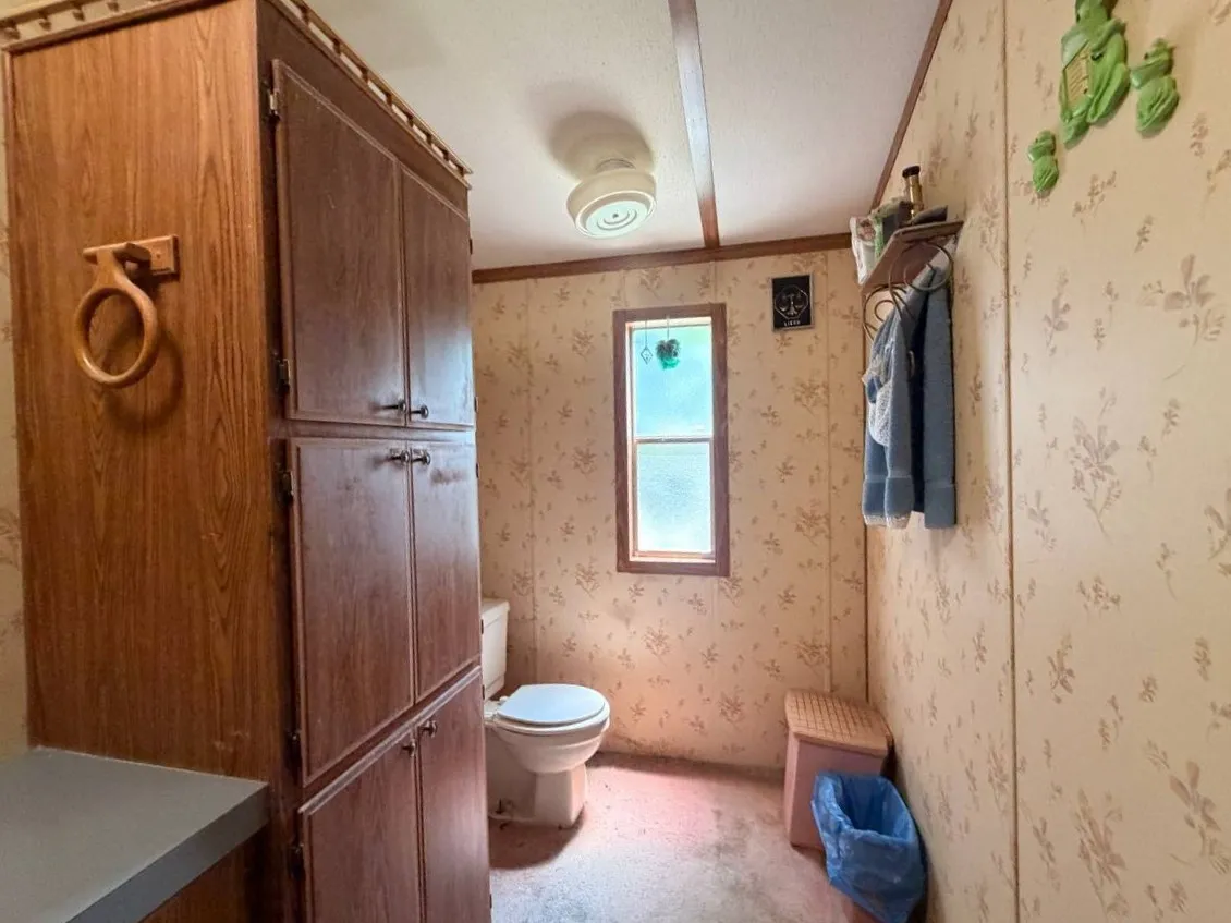 Manufactured Home For Sale in Dallas County , 3507 Wilton Terrace 114, Grand Prairie, Texas 75060, 2 Bedrooms, 2 Bathrooms, Garage spaces, 1,056 Sqft, built in 1988, Price $105,000, mls#21335890, Real Estate Agent in Grand Prairie, Homes For Sale in Dallas county, Homes For Sale in Grand Prairie, Realtor in Grand Prairie Texas, Real Estate Brokerage Independent Realty Texas, Luminita Cordes Realtor
