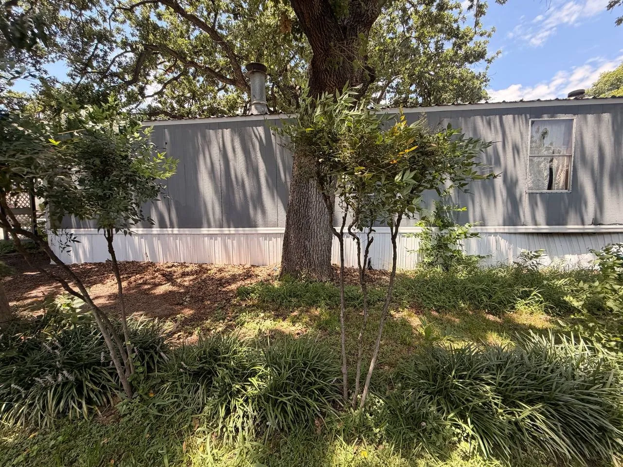 Manufactured Home For Sale in Dallas County , 3507 Wilton Terrace 114, Grand Prairie, Texas 75060, 2 Bedrooms, 2 Bathrooms, Garage spaces, 1,056 Sqft, built in 1988, Price $105,000, mls#21335890, Real Estate Agent in Grand Prairie, Homes For Sale in Dallas county, Homes For Sale in Grand Prairie, Realtor in Grand Prairie Texas, Real Estate Brokerage Independent Realty Texas, Luminita Cordes Realtor