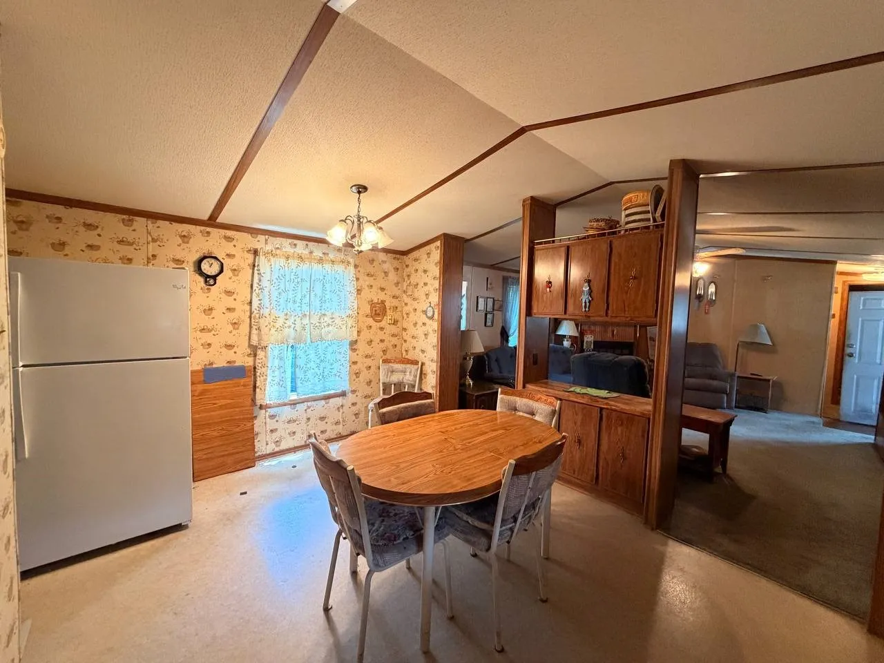 Manufactured Home For Sale in Dallas County , 3507 Wilton Terrace 114, Grand Prairie, Texas 75060, 2 Bedrooms, 2 Bathrooms, Garage spaces, 1,056 Sqft, built in 1988, Price $105,000, mls#21335890, Real Estate Agent in Grand Prairie, Homes For Sale in Dallas county, Homes For Sale in Grand Prairie, Realtor in Grand Prairie Texas, Real Estate Brokerage Independent Realty Texas, Luminita Cordes Realtor