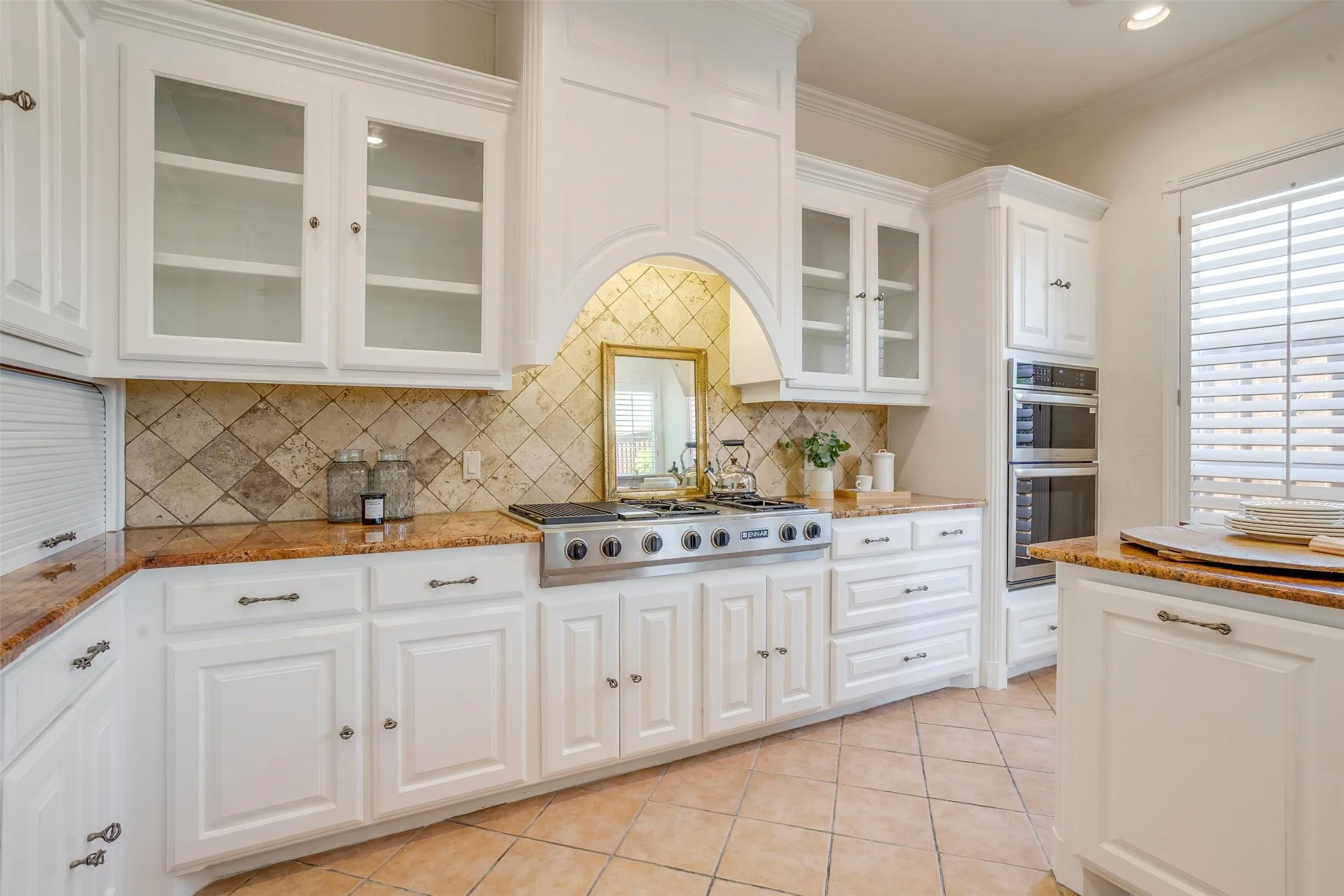 Single Family Residence For Sale in Tarrant County , 4224 Oak Park Court, Fort Worth, Texas 76109, 3 Bedroom, 3 Bathroom, 2 Garage spaces, 3,034 Sqft, built in 2002, mls#21333454, Real Estate Agent in Fort Worth, Homes For Sale in Tarrant county, Homes For Sale in Fort Worth, Realtor in Fort Worth Texas, Real Estate Brokerage Independent Realty Texas, Luminita Cordes Realtor
