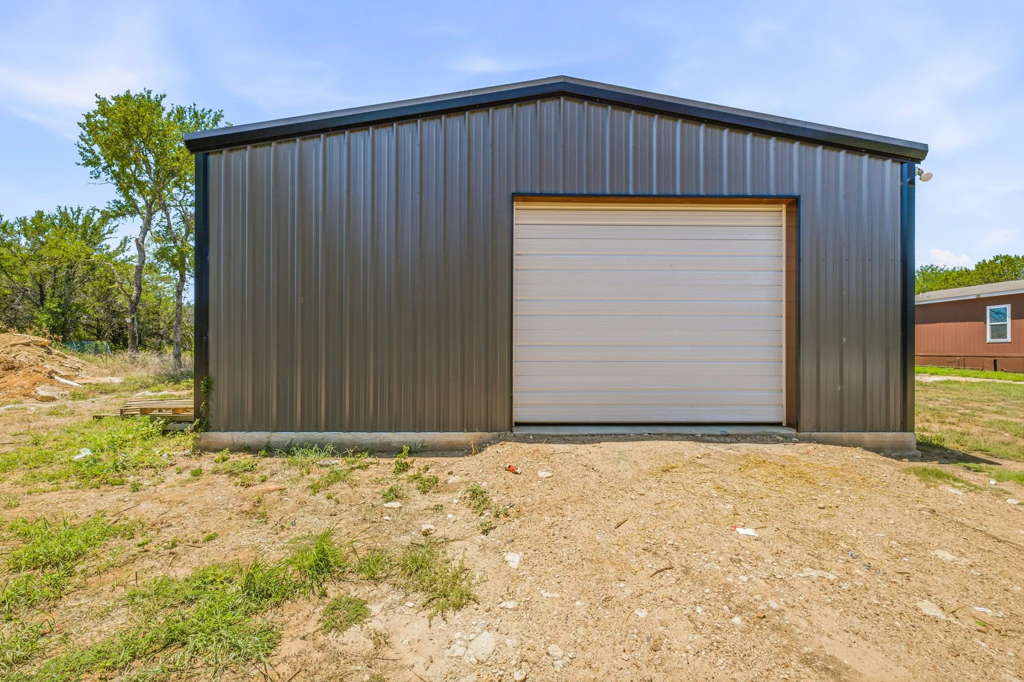 Mobile Home For Sale in Hood County , 570 Armadillo Court, Granbury, Texas 76049, 3 Bedroom, 2 Bathroom, Garage spaces, 1,088 Sqft, built in 2020, mls#21335869, Real Estate Agent in Granbury, Homes For Sale in Hood county, Homes For Sale in Granbury, Realtor in Granbury Texas, Real Estate Brokerage Independent Realty Texas, Luminita Cordes Realtor
