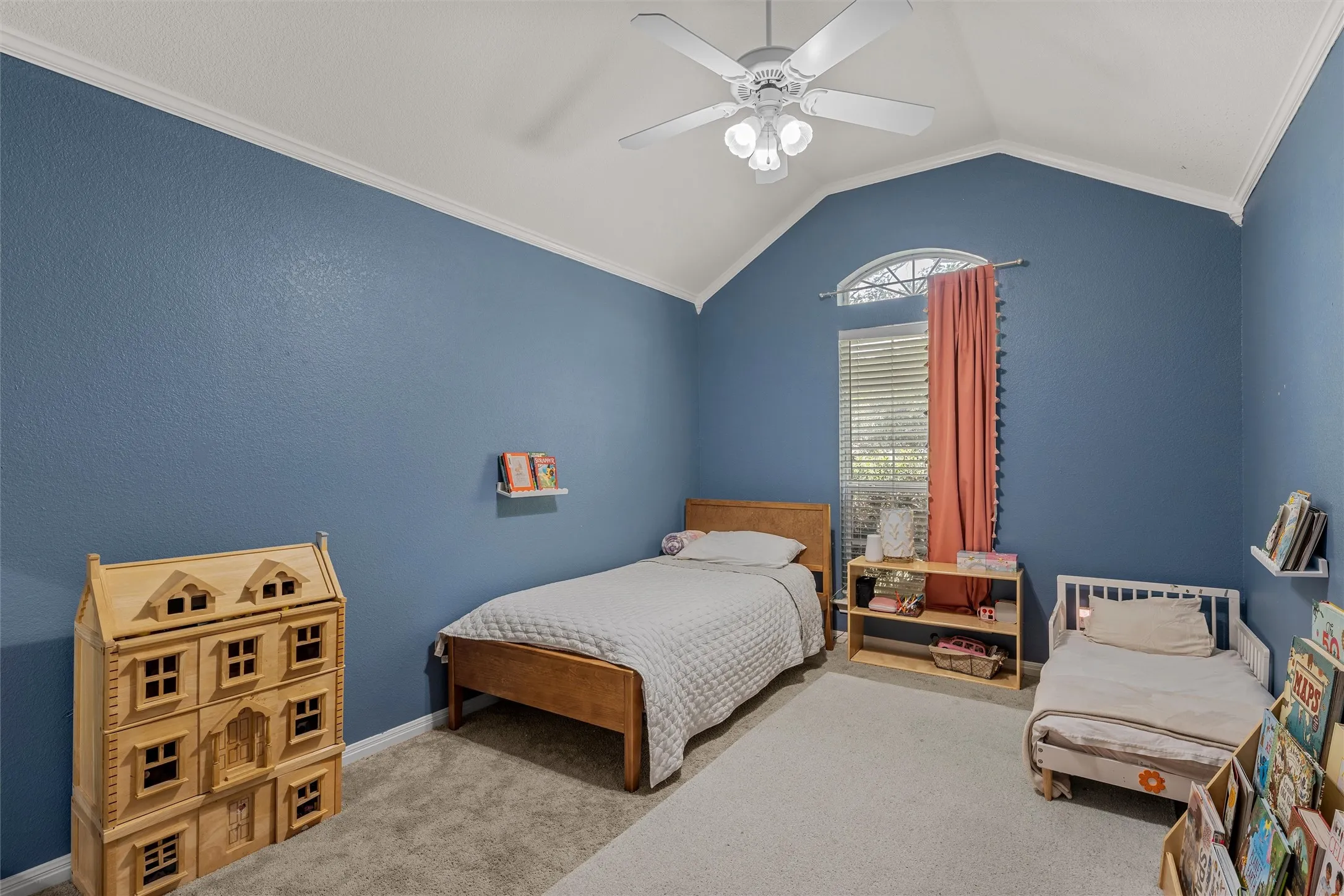 Single Family Residence For Sale in Mc Lennan County , 1112 Regina Drive, Hewitt, Texas 76643, 4 Bedroom, 3 Bathroom, 2 Garage spaces, 2,042 Sqft, built in 2001, mls#21335710, Real Estate Agent in Hewitt, Homes For Sale in Mc Lennan county, Homes For Sale in Hewitt, Realtor in Hewitt Texas, Real Estate Brokerage Independent Realty Texas, Luminita Cordes Realtor
