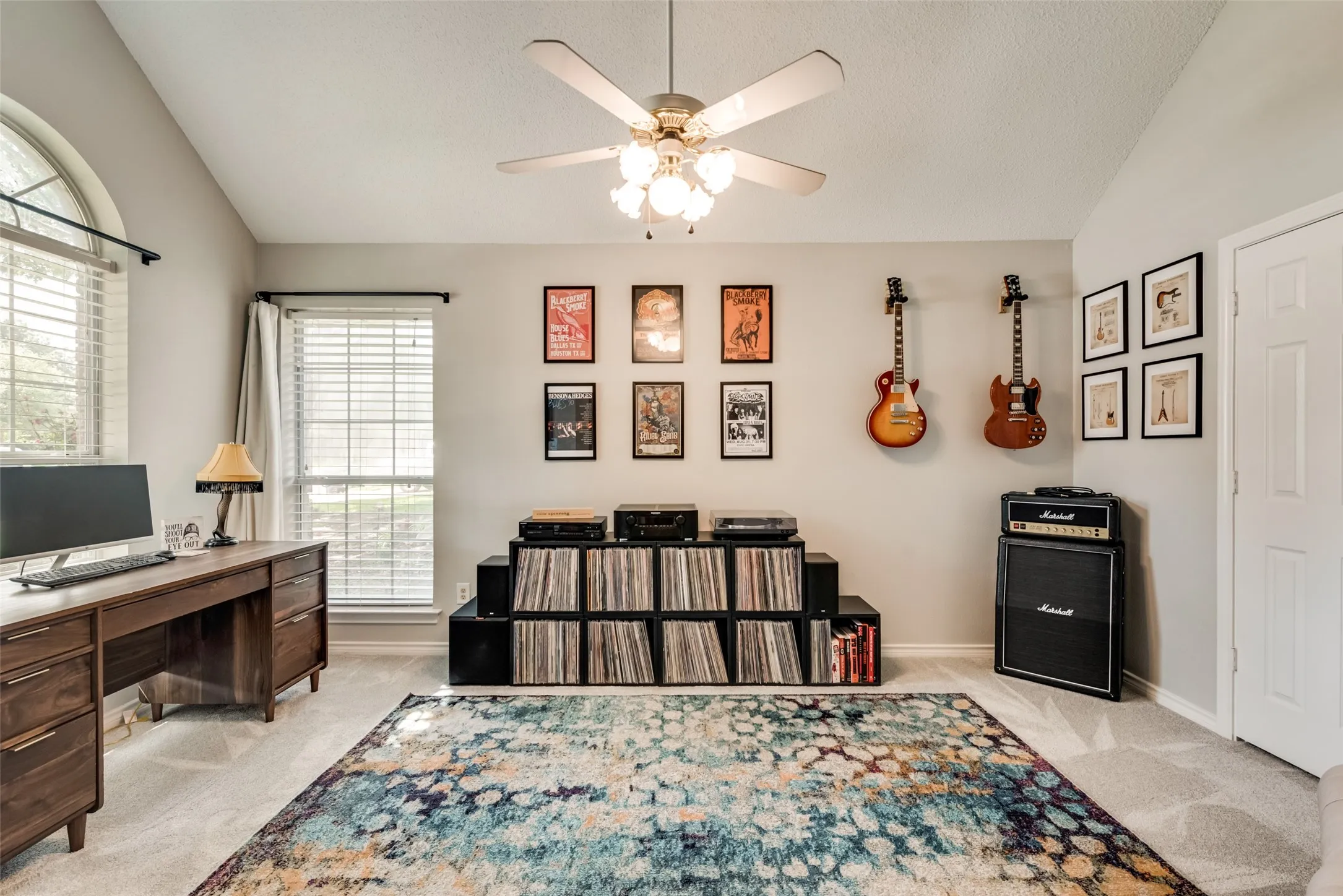 Single Family Residence For Sale in Collin County , 2124 Green Hill Drive, Mc Kinney, Texas 75072, 4 Bedroom, 2 Bathroom, 2 Garage spaces, 2,512 Sqft, built in 1991, mls#21334866, Real Estate Agent in Mc Kinney, Homes For Sale in Collin county, Homes For Sale in Mc Kinney, Realtor in Mc Kinney Texas, Real Estate Brokerage Independent Realty Texas, Luminita Cordes Realtor