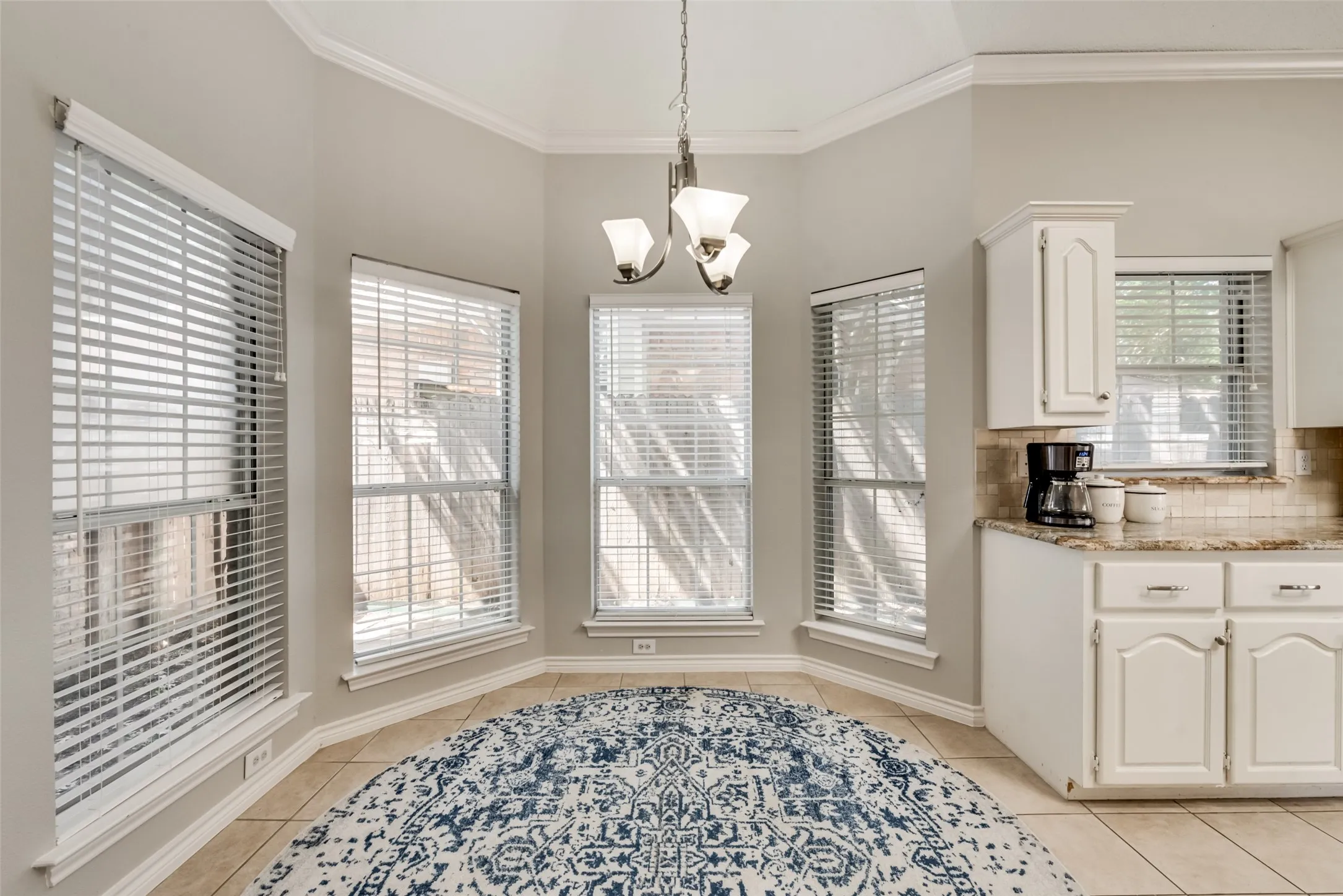 Single Family Residence For Sale in Collin County , 2124 Green Hill Drive, Mc Kinney, Texas 75072, 4 Bedroom, 2 Bathroom, 2 Garage spaces, 2,512 Sqft, built in 1991, mls#21334866, Real Estate Agent in Mc Kinney, Homes For Sale in Collin county, Homes For Sale in Mc Kinney, Realtor in Mc Kinney Texas, Real Estate Brokerage Independent Realty Texas, Luminita Cordes Realtor