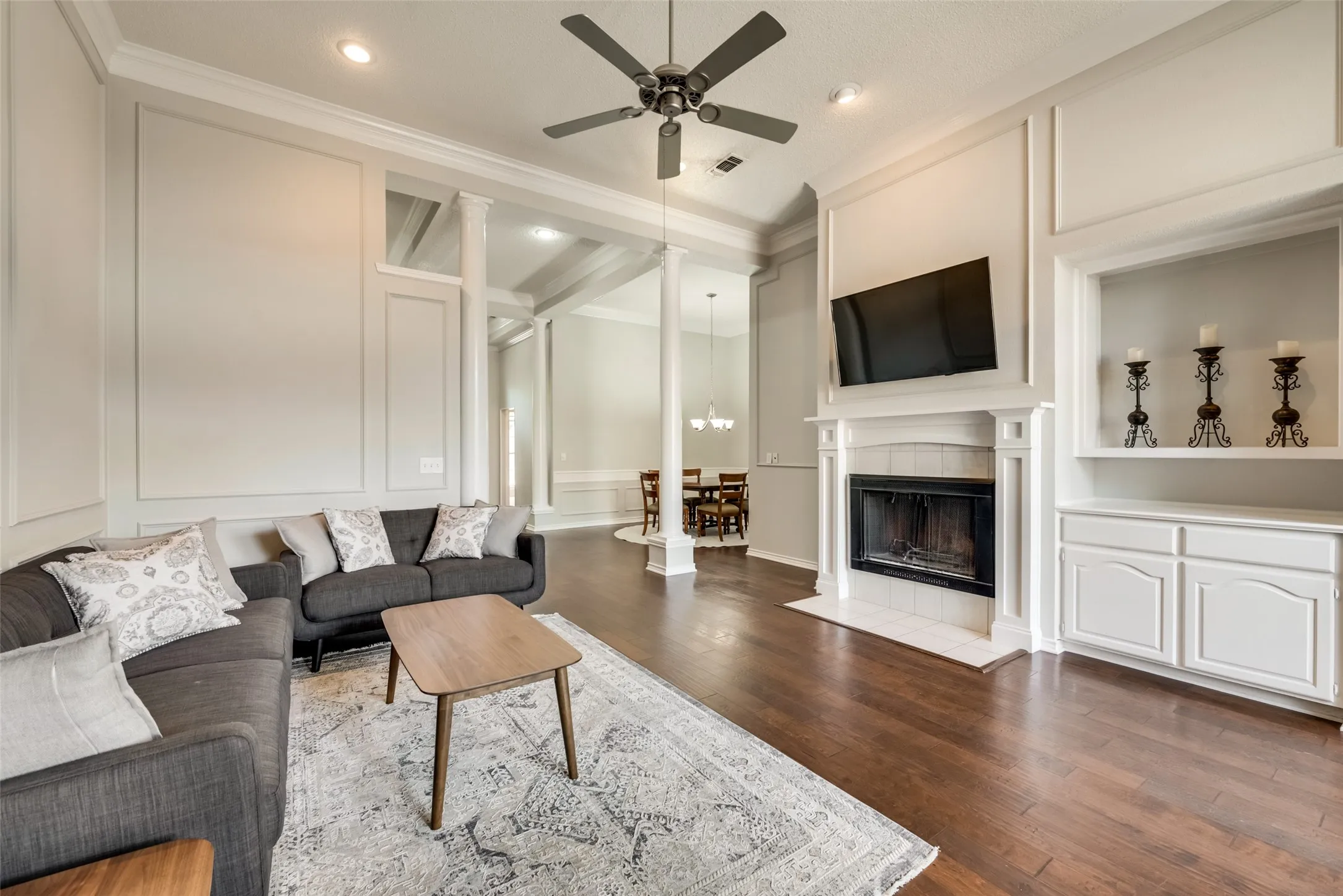 Single Family Residence For Sale in Collin County , 2124 Green Hill Drive, Mc Kinney, Texas 75072, 4 Bedroom, 2 Bathroom, 2 Garage spaces, 2,512 Sqft, built in 1991, mls#21334866, Real Estate Agent in Mc Kinney, Homes For Sale in Collin county, Homes For Sale in Mc Kinney, Realtor in Mc Kinney Texas, Real Estate Brokerage Independent Realty Texas, Luminita Cordes Realtor
