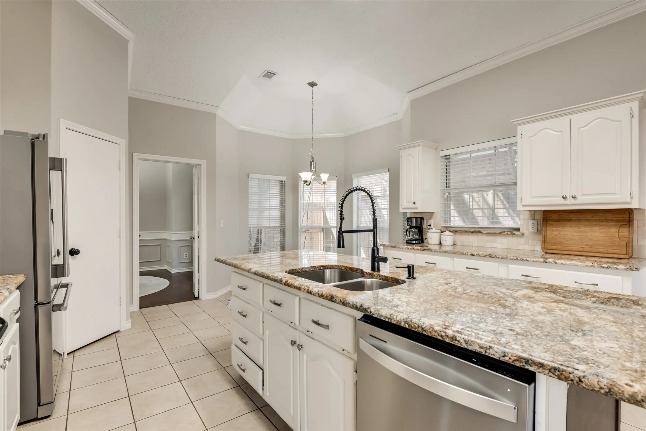 Single Family Residence For Sale in Collin County , 2124 Green Hill Drive, Mc Kinney, Texas 75072, 4 Bedroom, 2 Bathroom, 2 Garage spaces, 2,512 Sqft, built in 1991, mls#21334866, Real Estate Agent in Mc Kinney, Homes For Sale in Collin county, Homes For Sale in Mc Kinney, Realtor in Mc Kinney Texas, Real Estate Brokerage Independent Realty Texas, Luminita Cordes Realtor