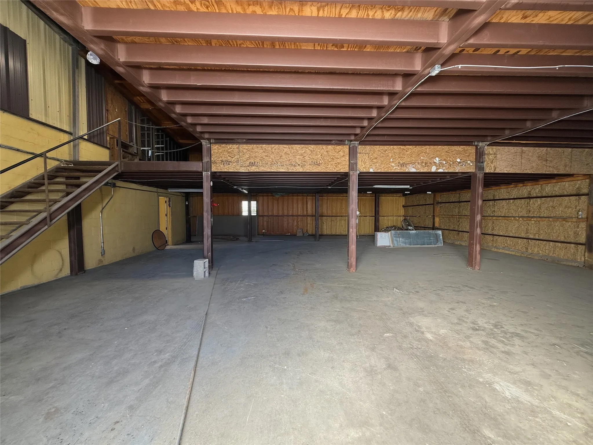 Warehouse For Rent in Grayson County , 2531 W Morton Street, Denison, Texas 75021, 0, 0, Garage spaces, 0 Sqft, built in 1962, Price $2,500, mls#21297000, Real Estate Agent in Denison, Homes For Rent in Grayson county, Homes For Rent in Denison, Realtor in Denison Texas, Real Estate Brokerage Independent Realty Texas, Luminita Cordes Realtor