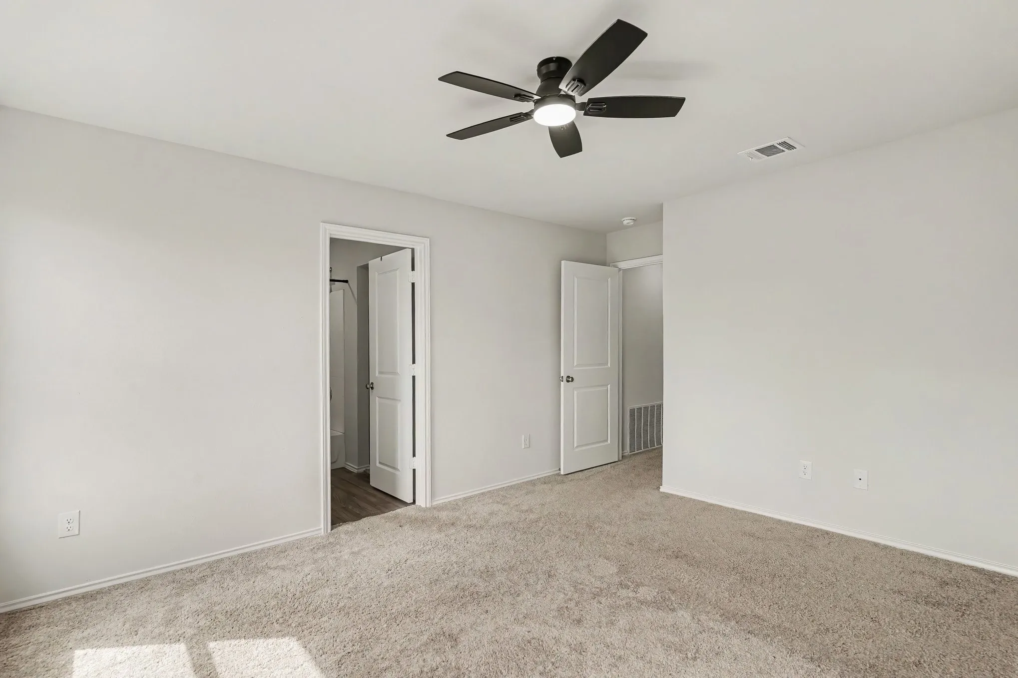 Single Family Residence For Sale in Johnson County , 123 Cooper Drive, Cleburne, Texas 76031, 4 Bedroom, 3 Bathroom, 2 Garage spaces, 2,203 Sqft, built in 2025, mls#21332597, Real Estate Agent in Cleburne, Homes For Sale in Johnson county, Homes For Sale in Cleburne, Realtor in Cleburne Texas, Real Estate Brokerage Independent Realty Texas, Luminita Cordes Realtor