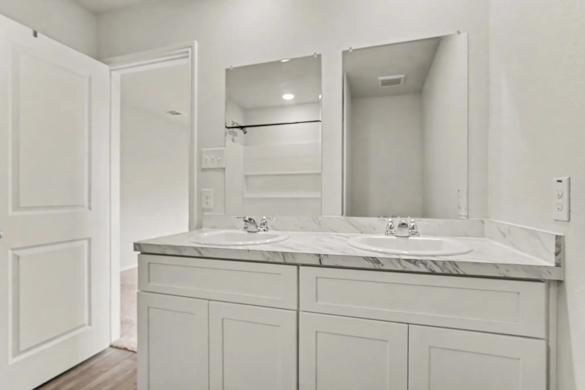 Single Family Residence For Sale in Johnson County , 123 Cooper Drive, Cleburne, Texas 76031, 4 Bedroom, 3 Bathroom, 2 Garage spaces, 2,203 Sqft, built in 2025, mls#21332597, Real Estate Agent in Cleburne, Homes For Sale in Johnson county, Homes For Sale in Cleburne, Realtor in Cleburne Texas, Real Estate Brokerage Independent Realty Texas, Luminita Cordes Realtor
