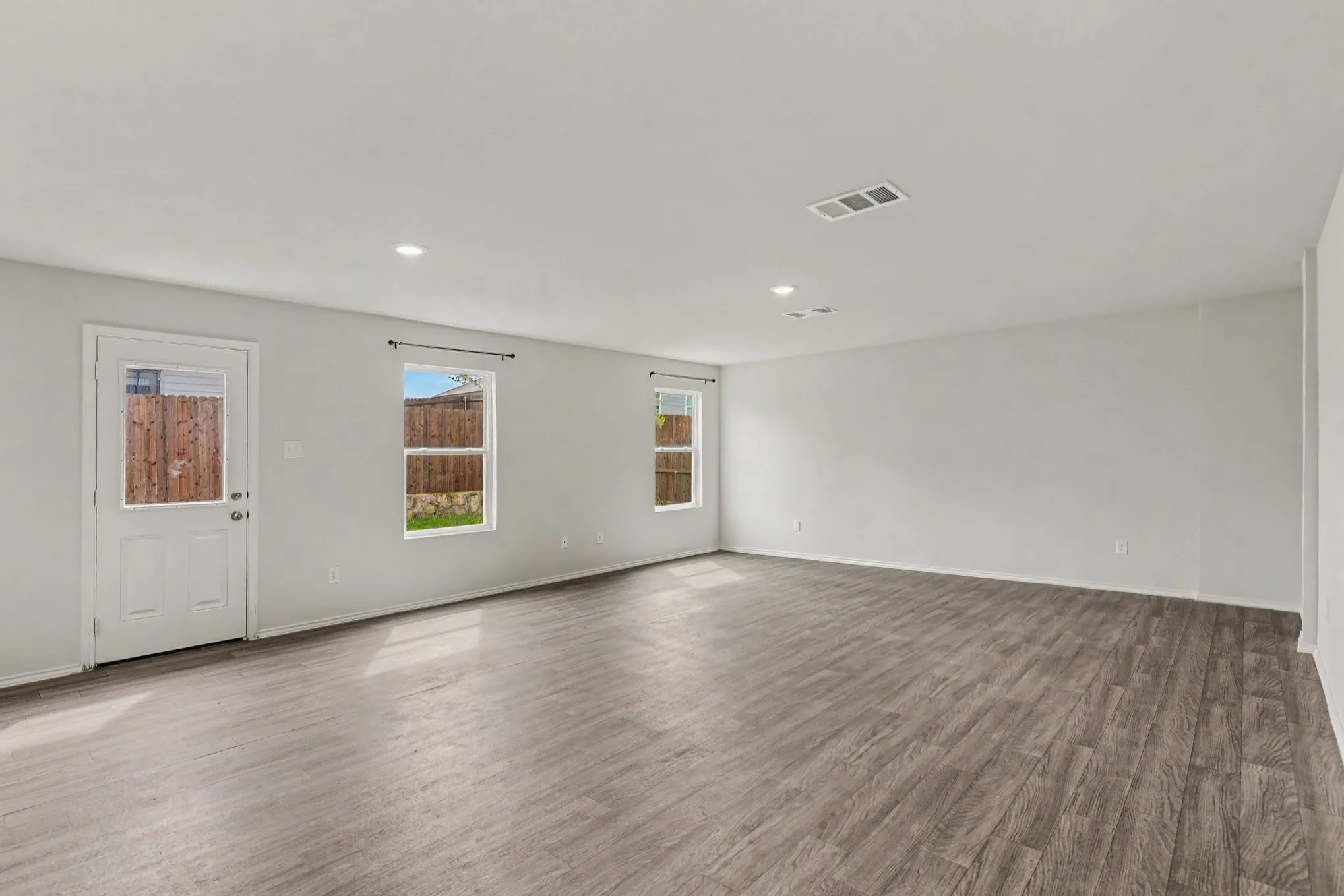Single Family Residence For Sale in Johnson County , 123 Cooper Drive, Cleburne, Texas 76031, 4 Bedroom, 3 Bathroom, 2 Garage spaces, 2,203 Sqft, built in 2025, mls#21332597, Real Estate Agent in Cleburne, Homes For Sale in Johnson county, Homes For Sale in Cleburne, Realtor in Cleburne Texas, Real Estate Brokerage Independent Realty Texas, Luminita Cordes Realtor