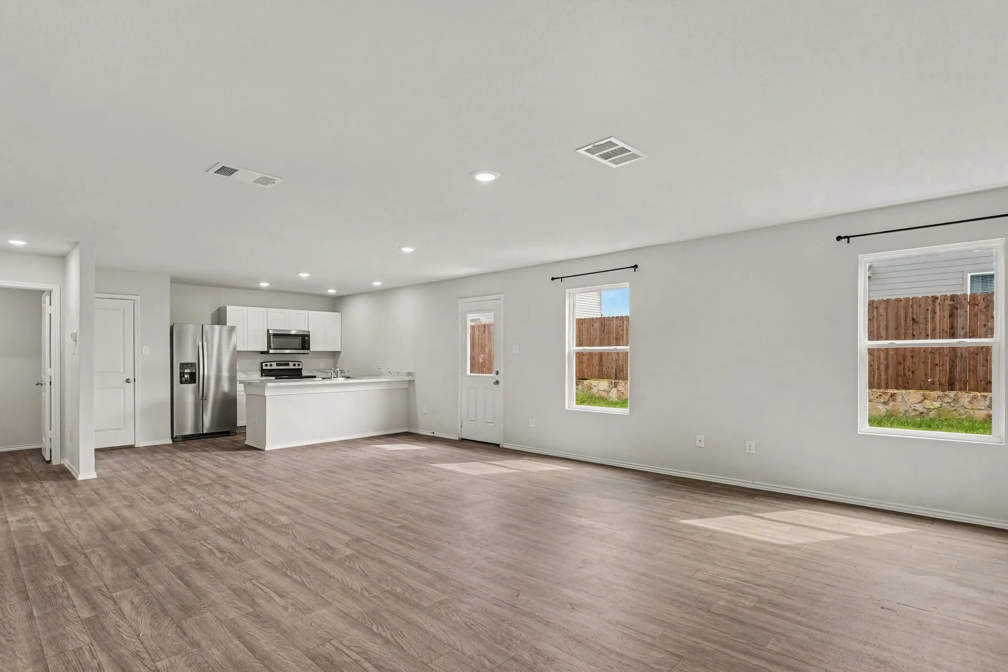 Single Family Residence For Sale in Johnson County , 123 Cooper Drive, Cleburne, Texas 76031, 4 Bedroom, 3 Bathroom, 2 Garage spaces, 2,203 Sqft, built in 2025, mls#21332597, Real Estate Agent in Cleburne, Homes For Sale in Johnson county, Homes For Sale in Cleburne, Realtor in Cleburne Texas, Real Estate Brokerage Independent Realty Texas, Luminita Cordes Realtor