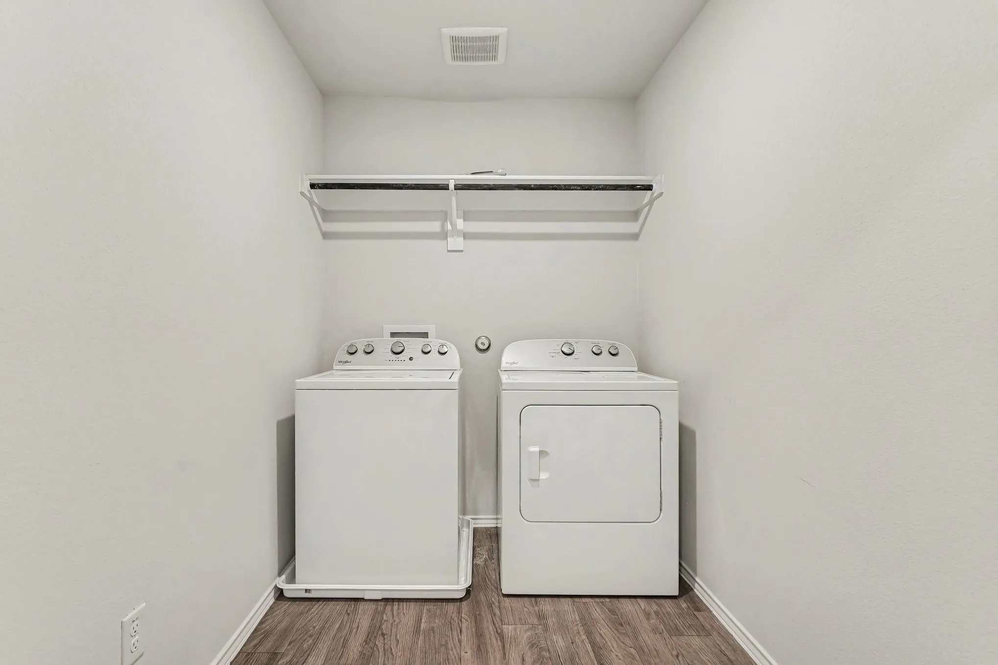 Single Family Residence For Sale in Johnson County , 123 Cooper Drive, Cleburne, Texas 76031, 4 Bedroom, 3 Bathroom, 2 Garage spaces, 2,203 Sqft, built in 2025, mls#21332597, Real Estate Agent in Cleburne, Homes For Sale in Johnson county, Homes For Sale in Cleburne, Realtor in Cleburne Texas, Real Estate Brokerage Independent Realty Texas, Luminita Cordes Realtor